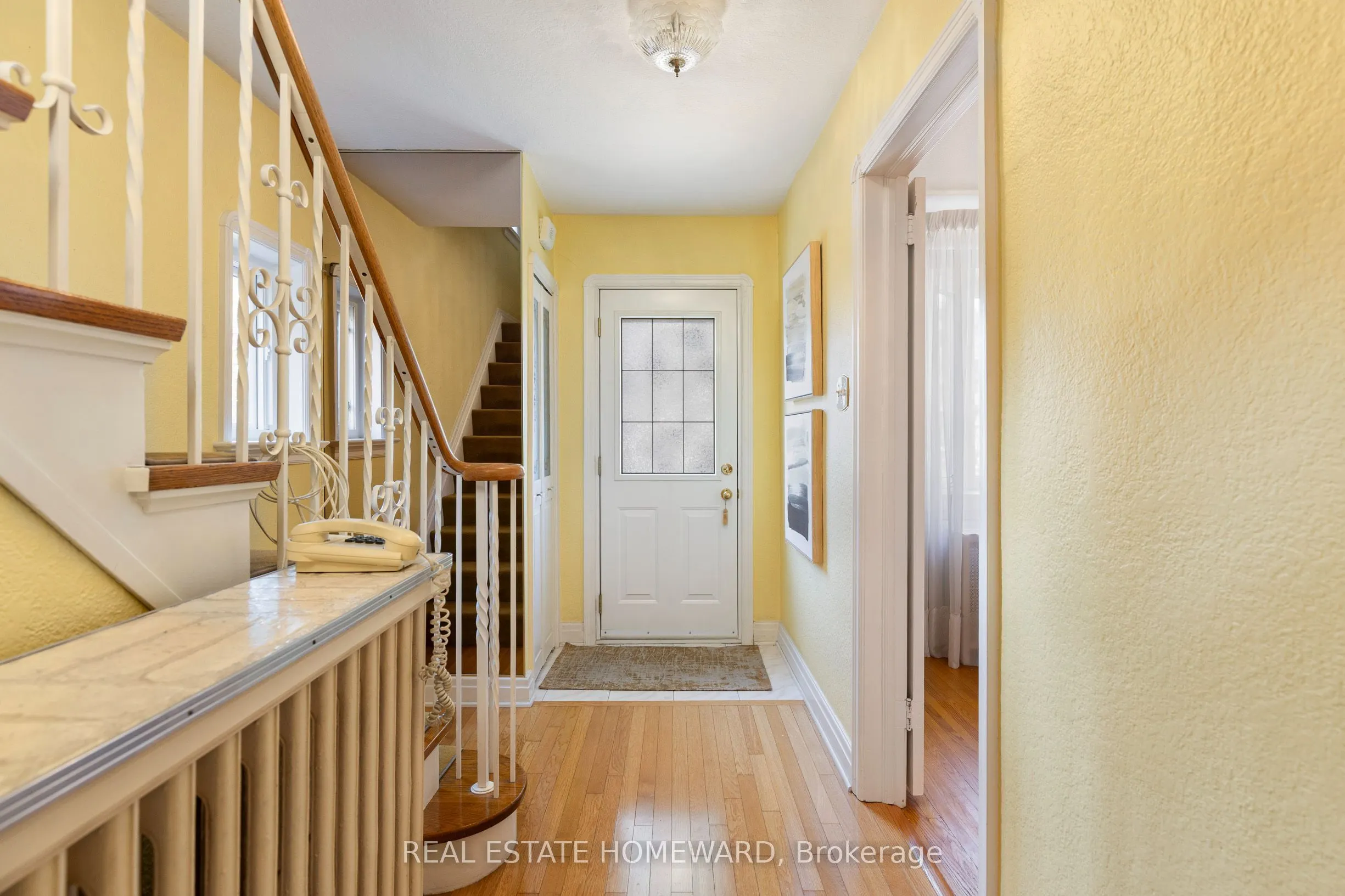 275 Blantyre Avenue