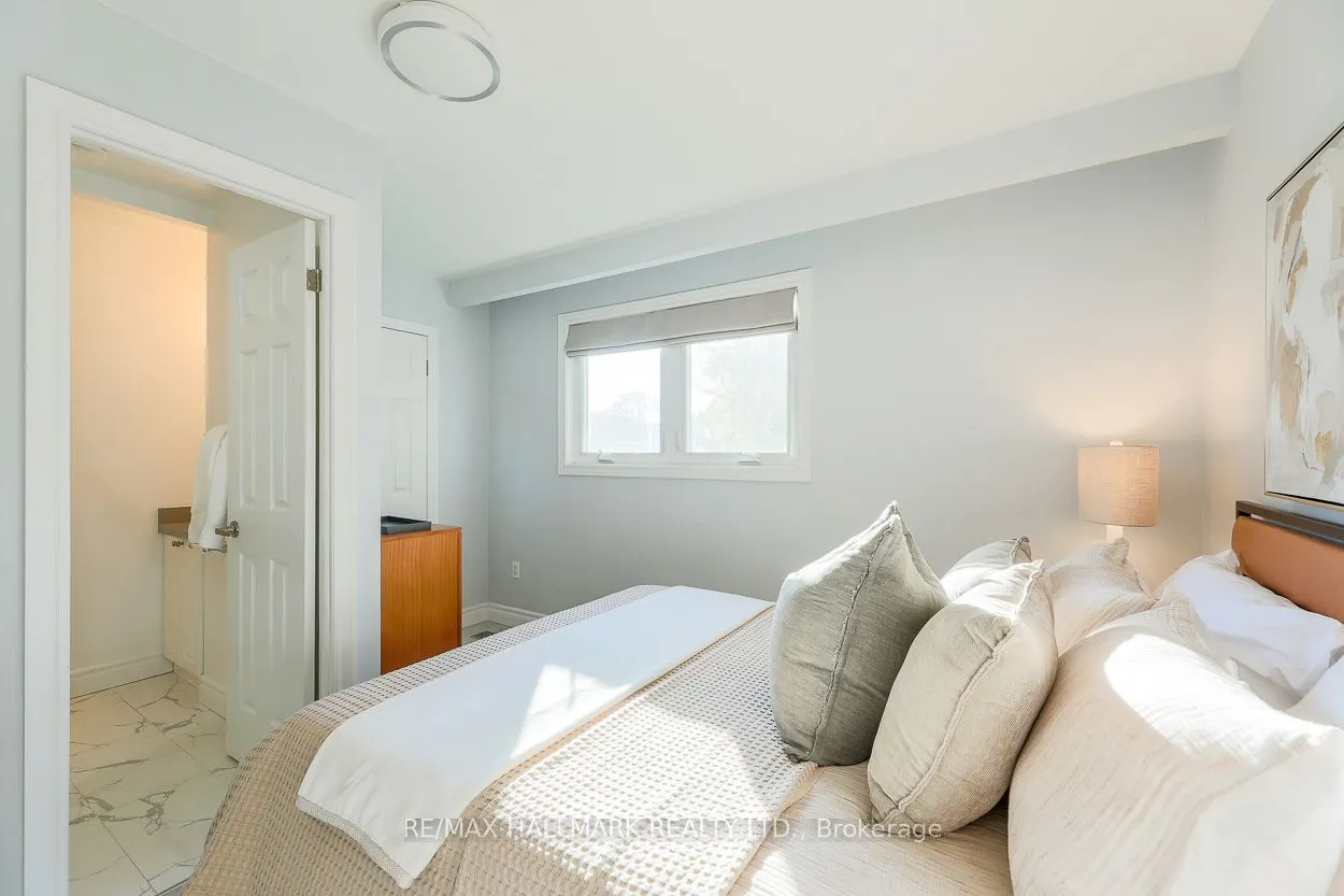 77A Badgerow Avenue
