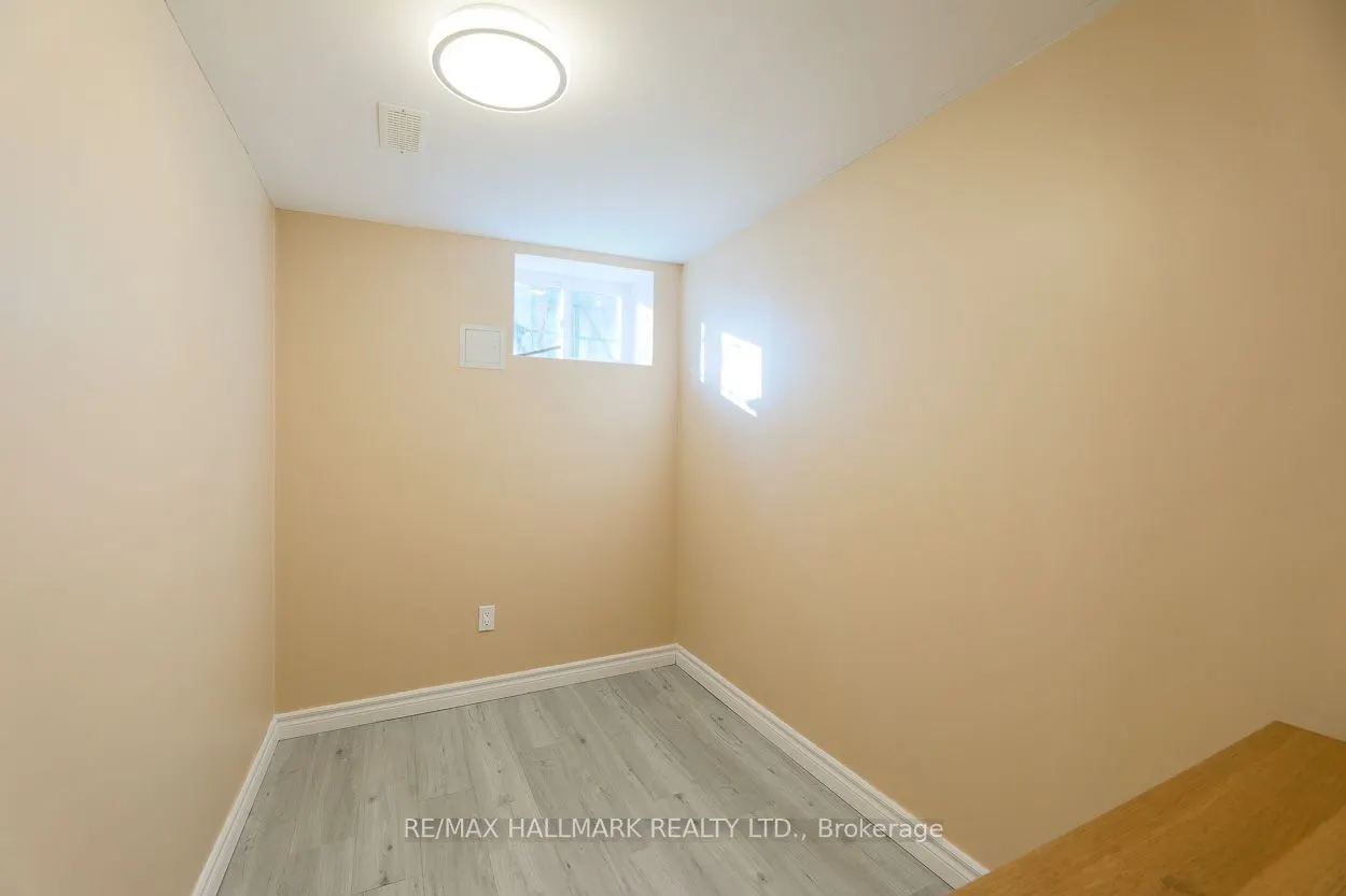 77A Badgerow Avenue