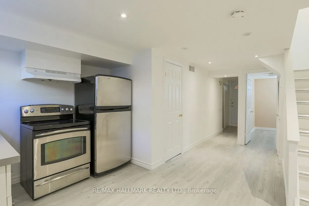 77A Badgerow Avenue