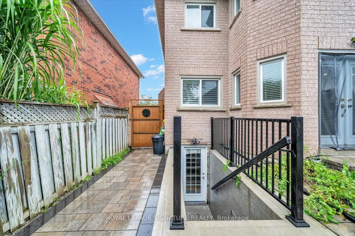 3 Griffen Place