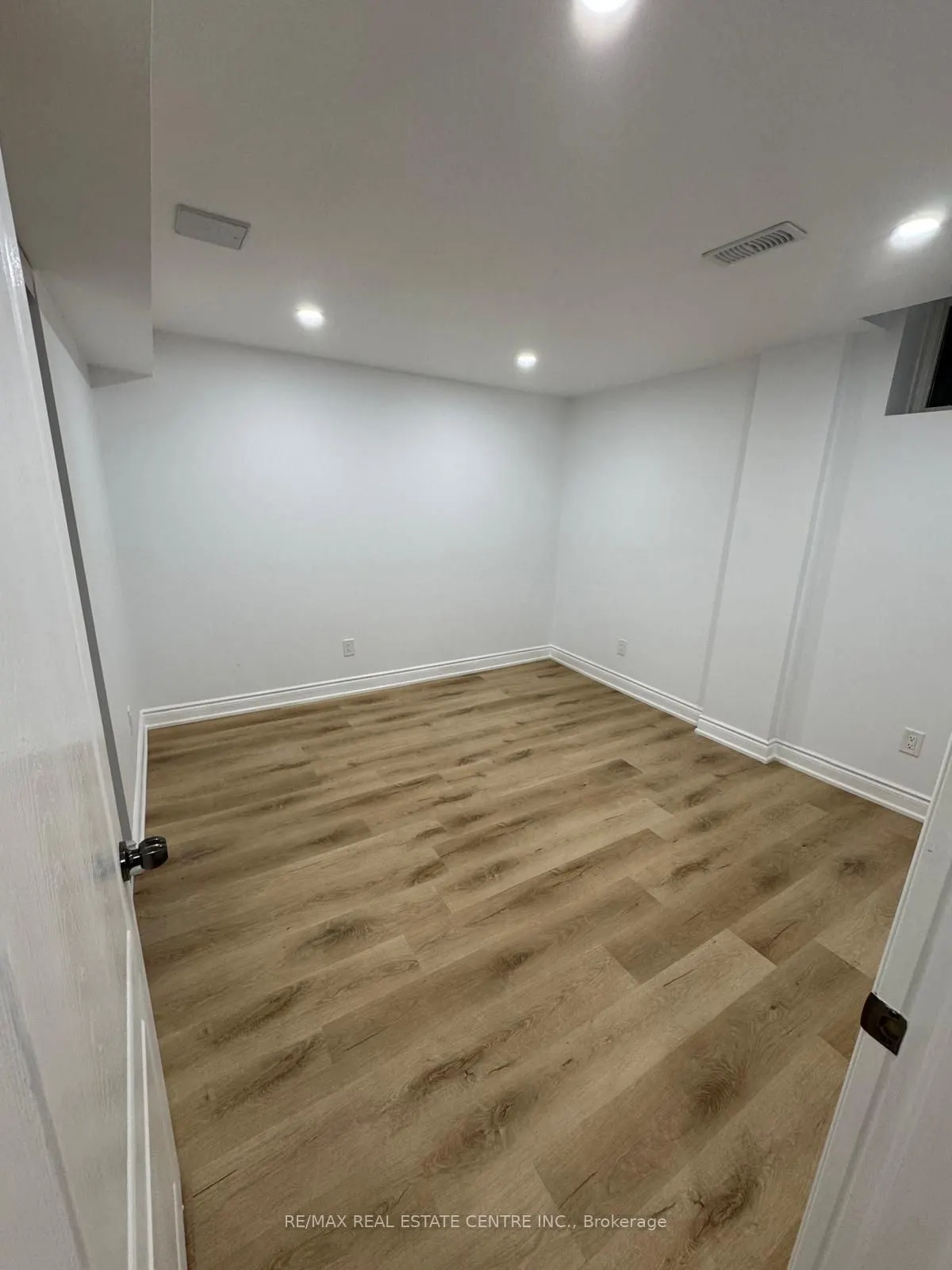 155 Waller Street #BSMT