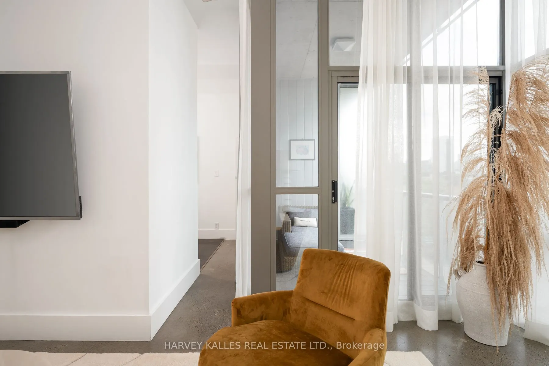 625 Queen Street E #410