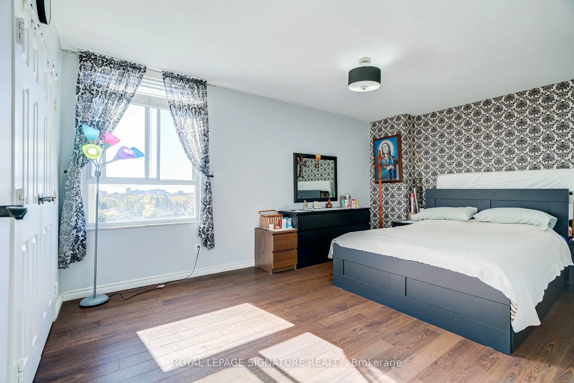 2550 Pharmacy Avenue #812