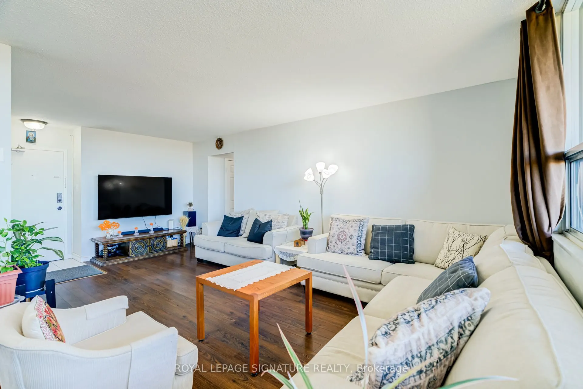 2550 Pharmacy Avenue #812