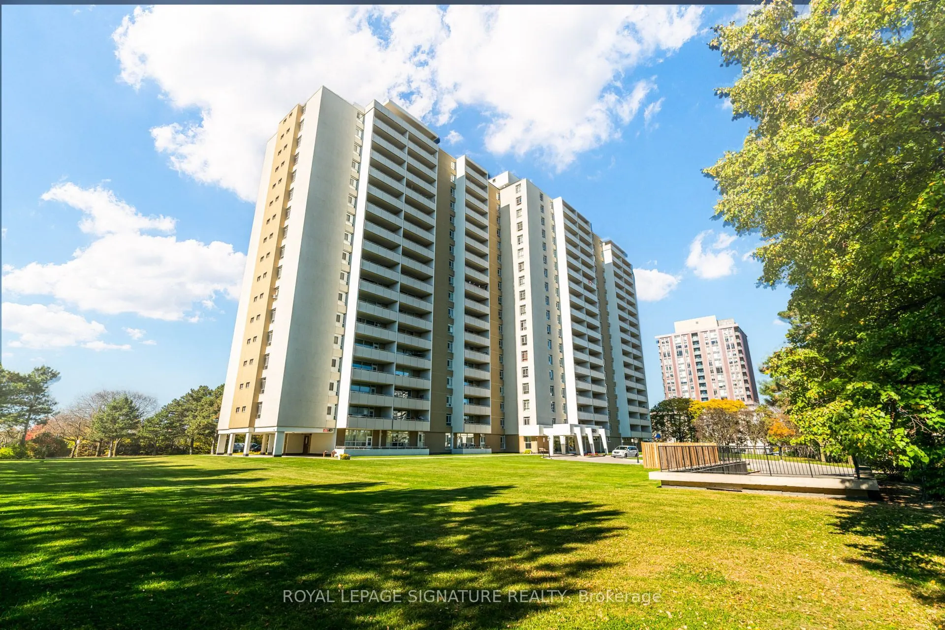 2550 Pharmacy Avenue #812
