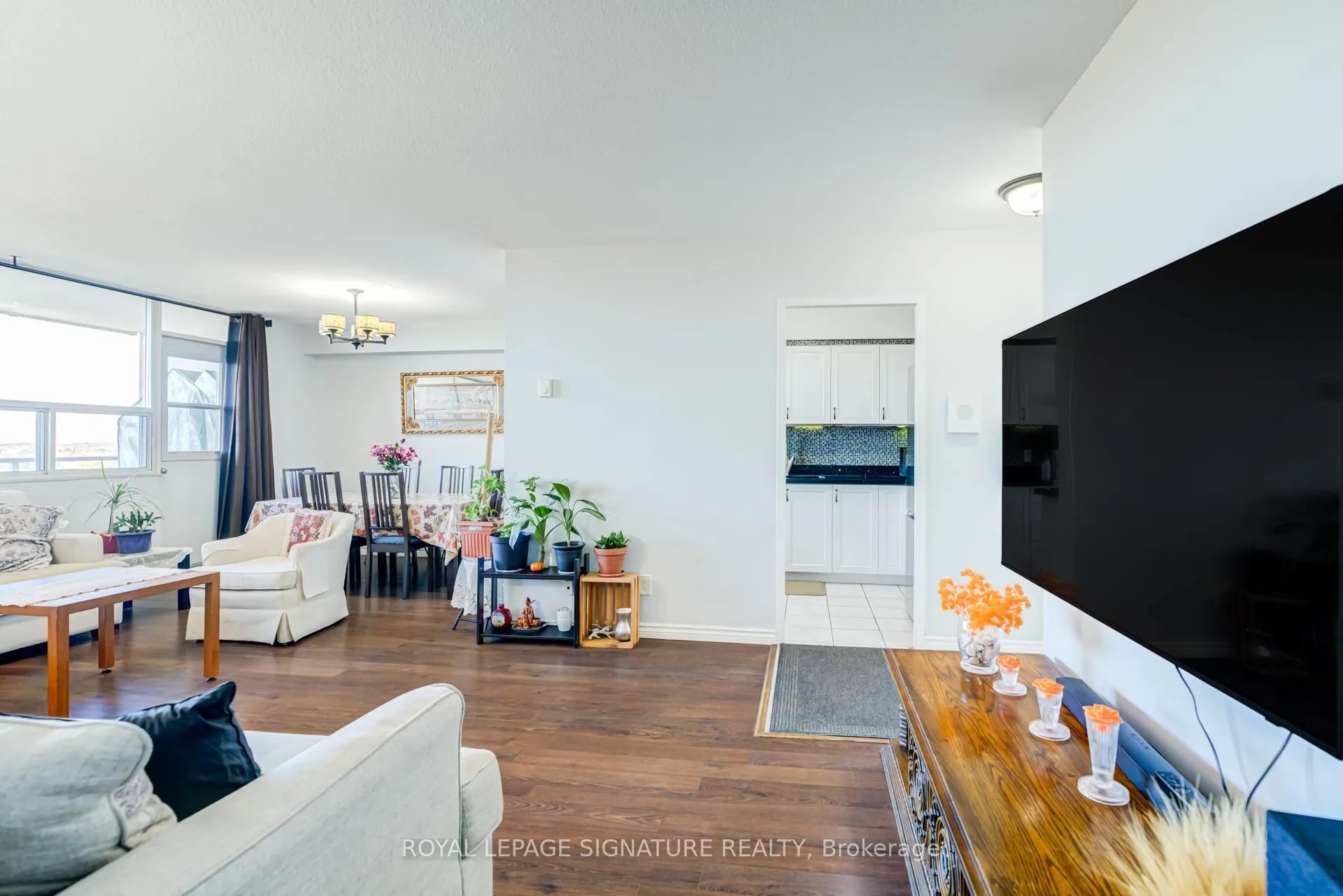 2550 Pharmacy Avenue #812