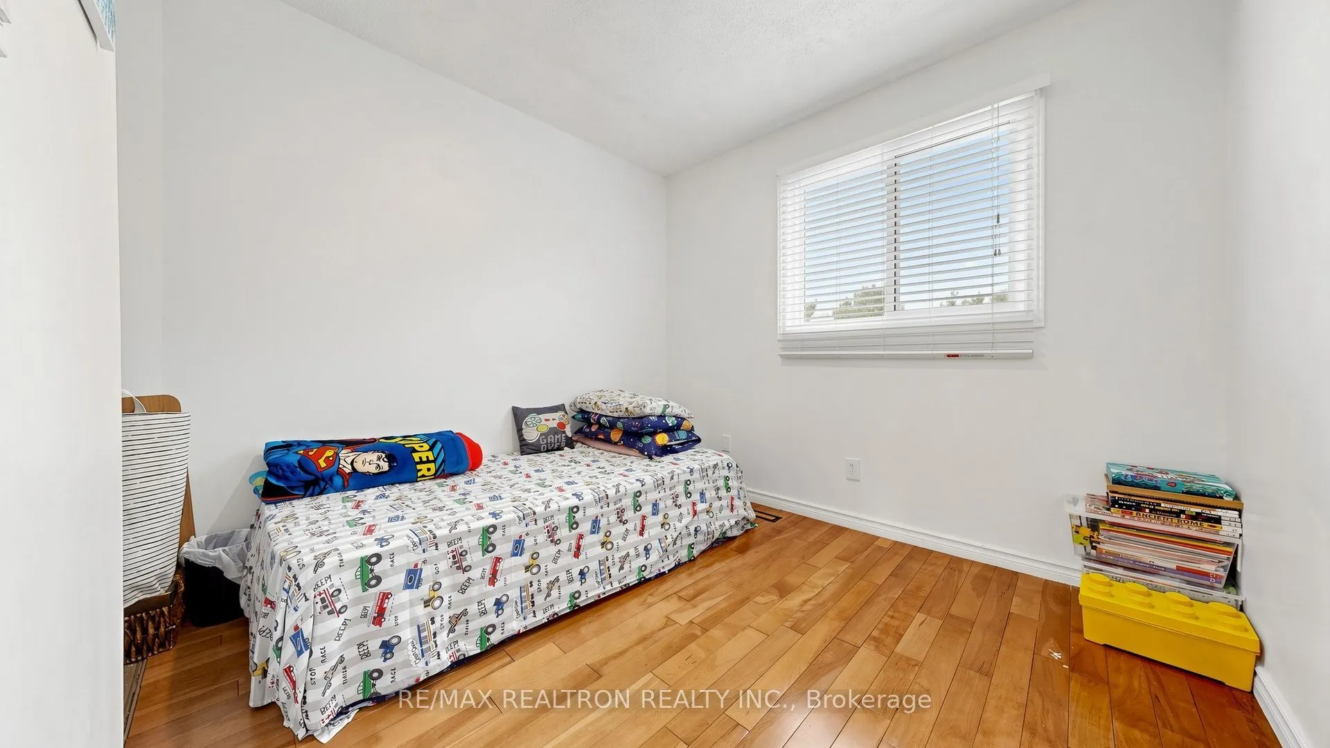 1640 Nichol Avenue #4