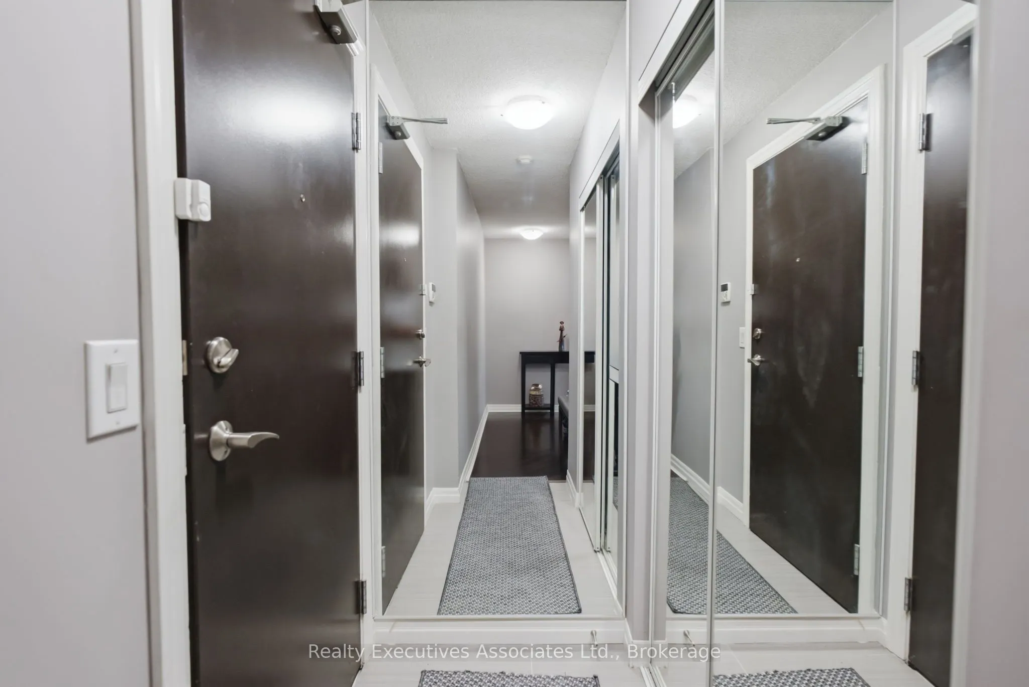 1600 Charles Street #911