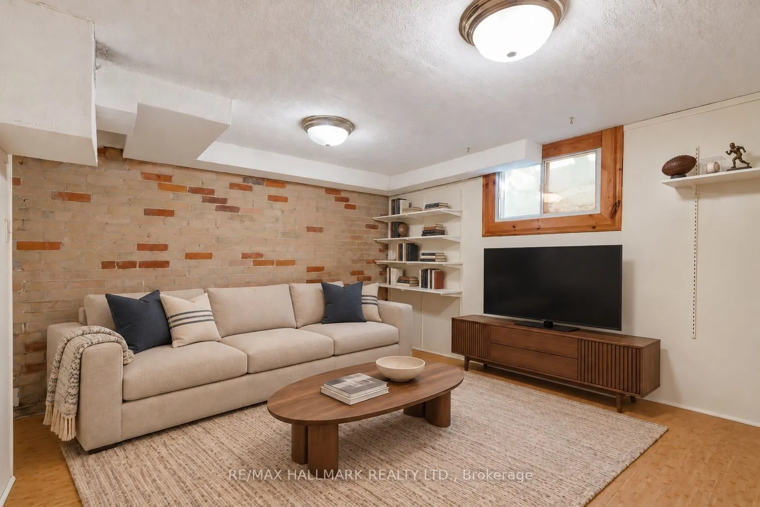 10 Woodgreen Place