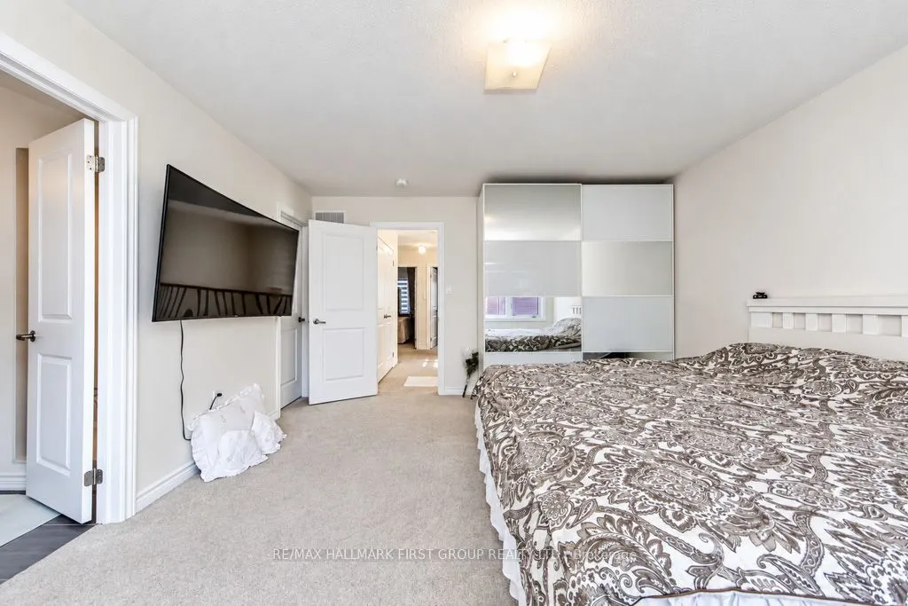 2620 Apricot Lane