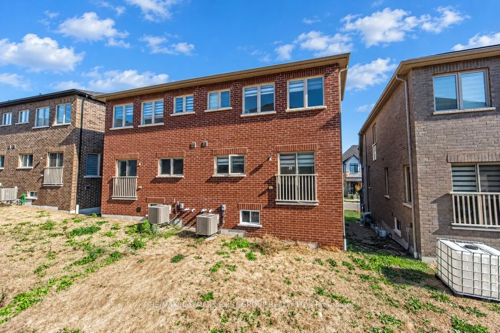 2620 Apricot Lane