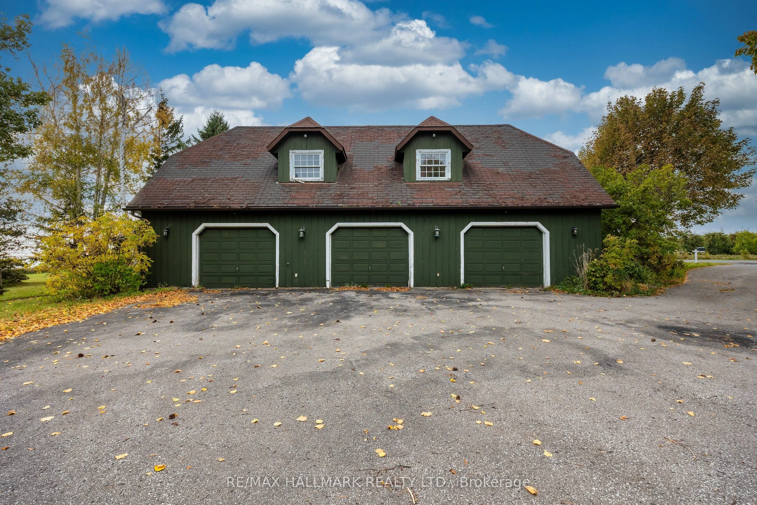 3741 Lakeshore Road E