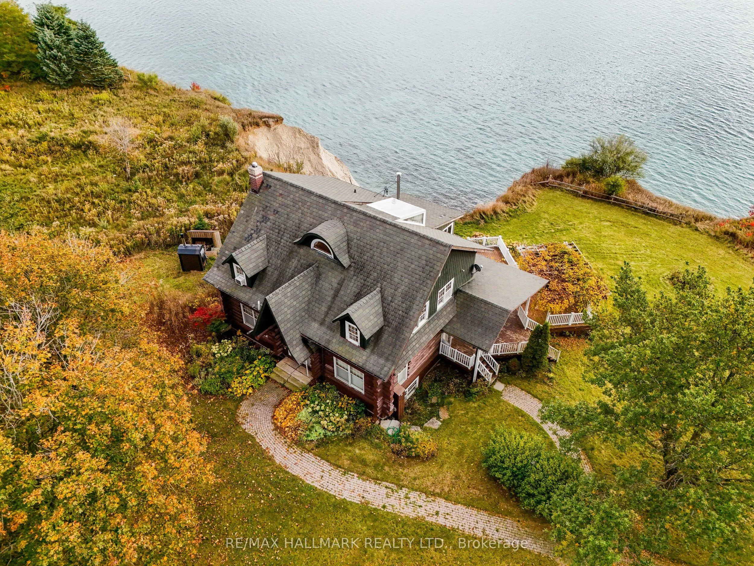 3741 Lakeshore Road E