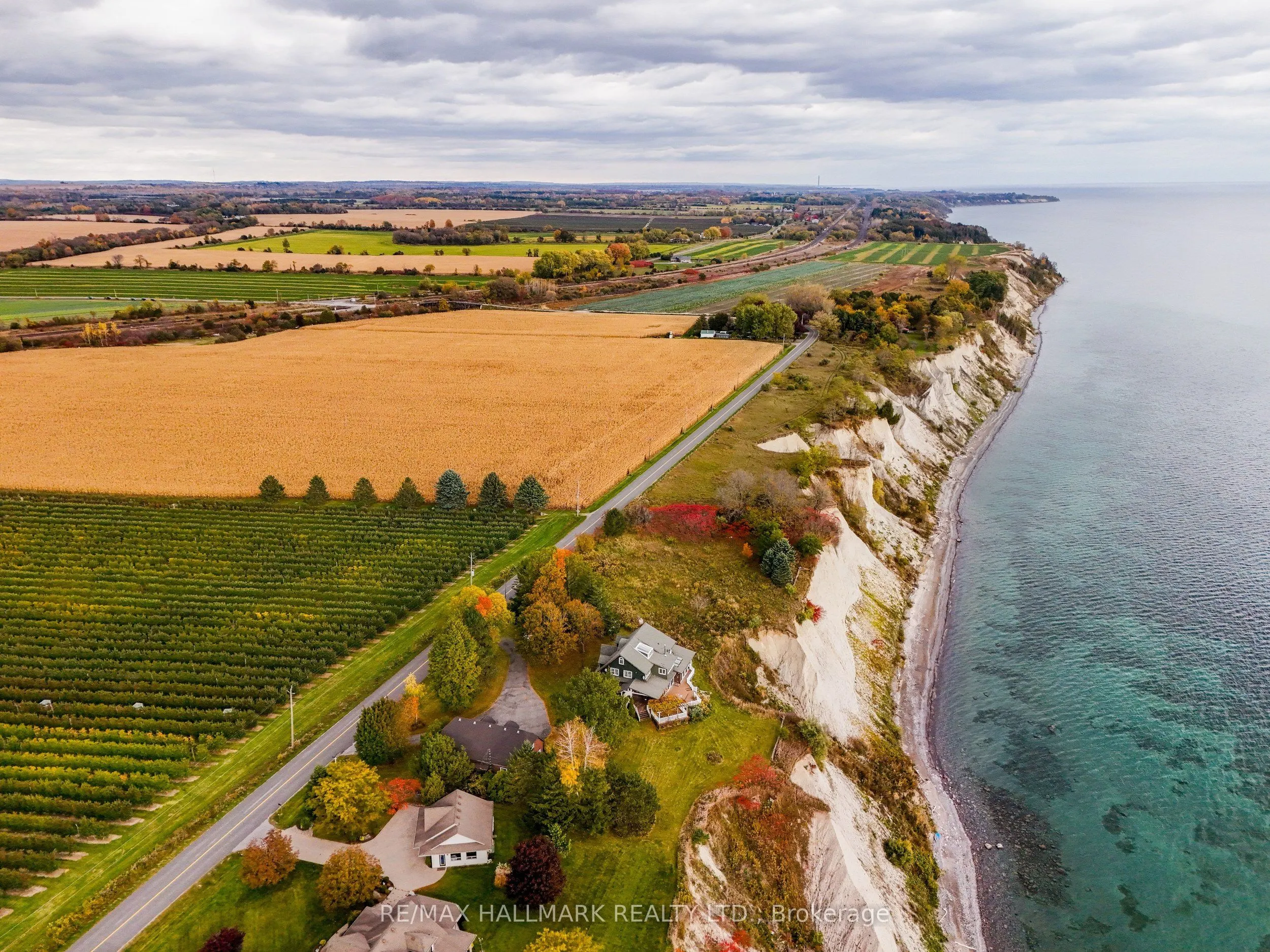 3741 Lakeshore Road E
