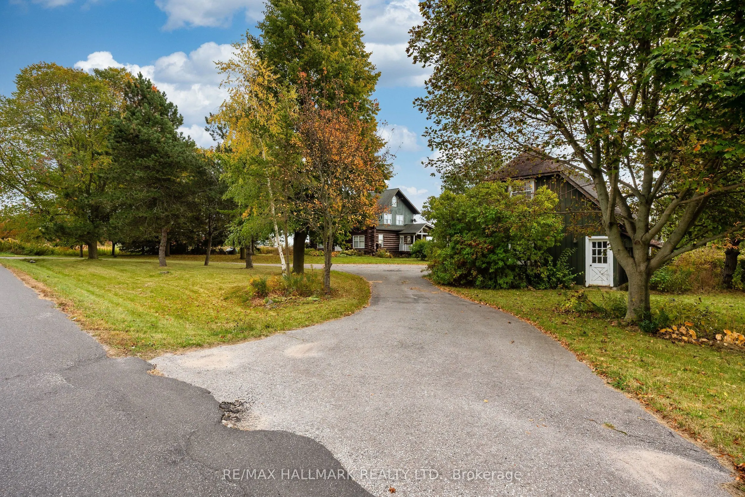 3741 Lakeshore Road E