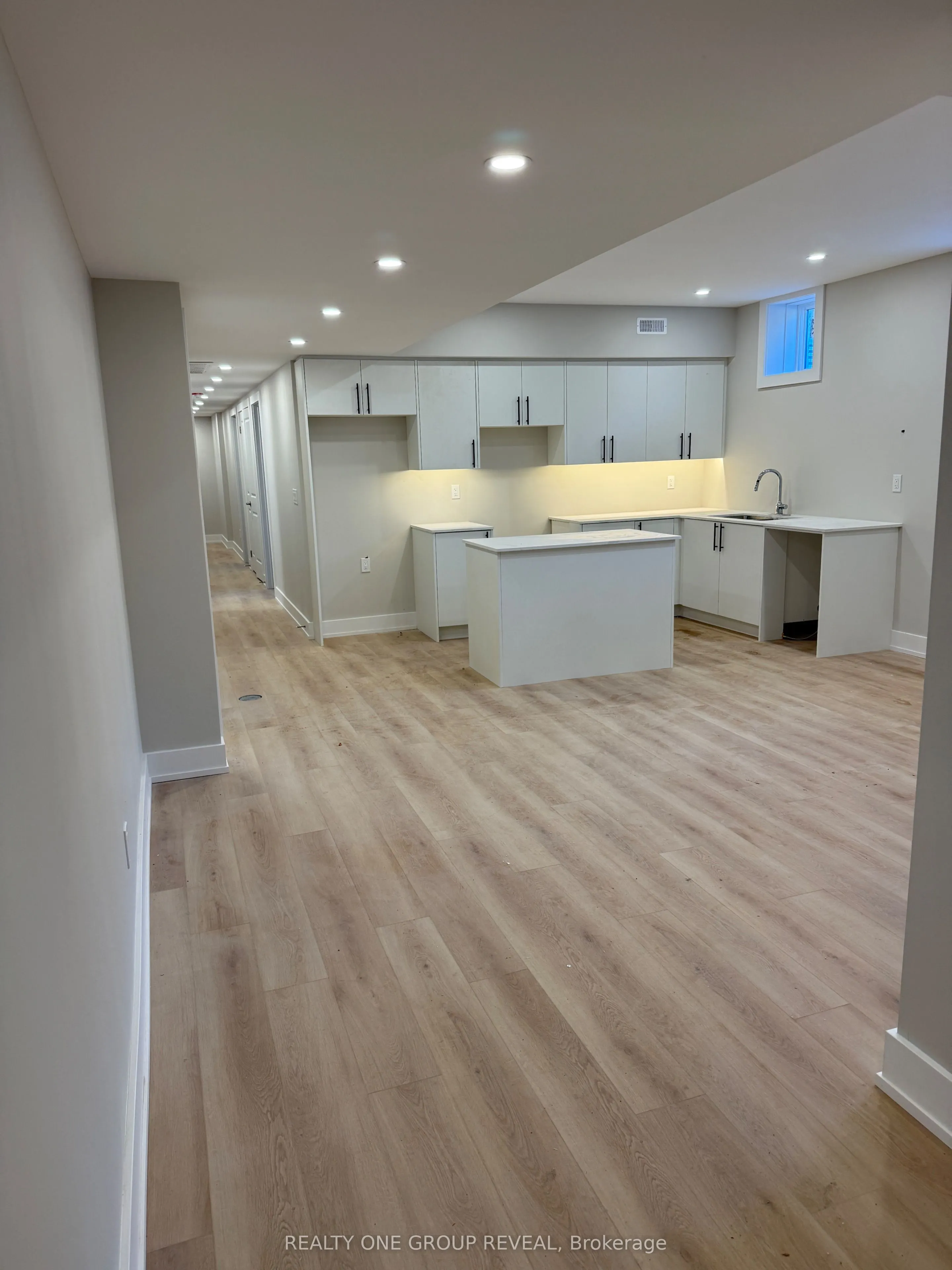 24 Queen Street #4