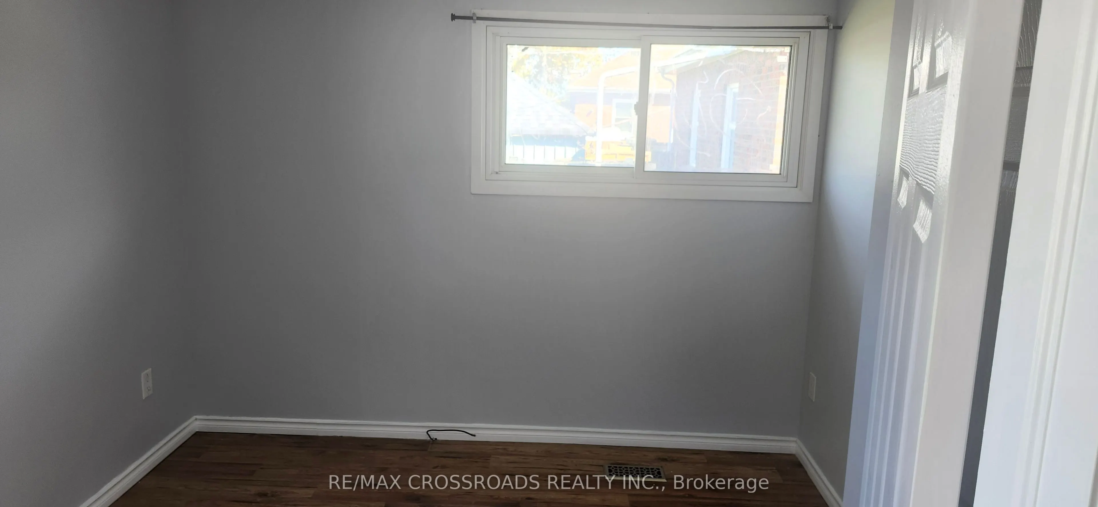 220 Mcnaughton Avenue #Rear unit-Main floor