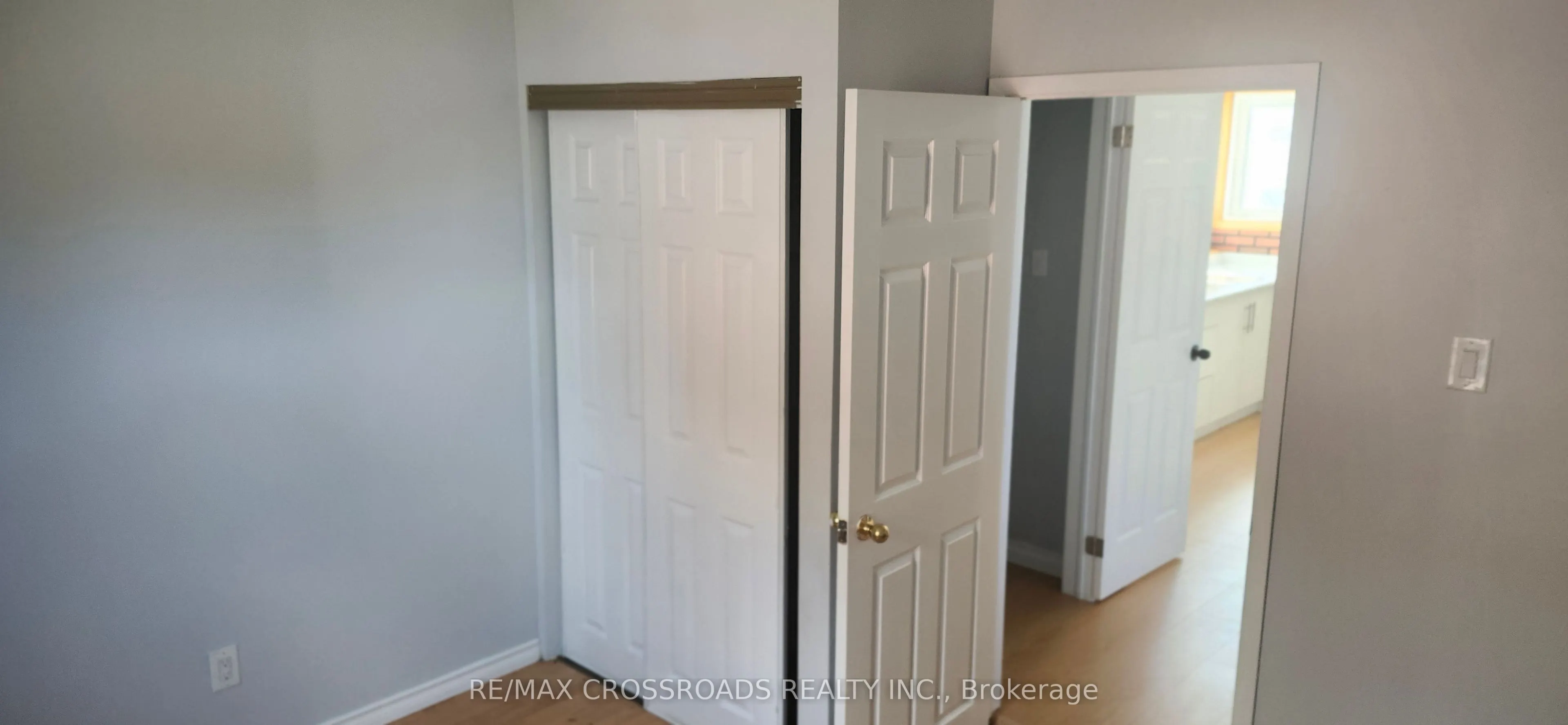 220 Mcnaughton Avenue #Rear unit-Main floor