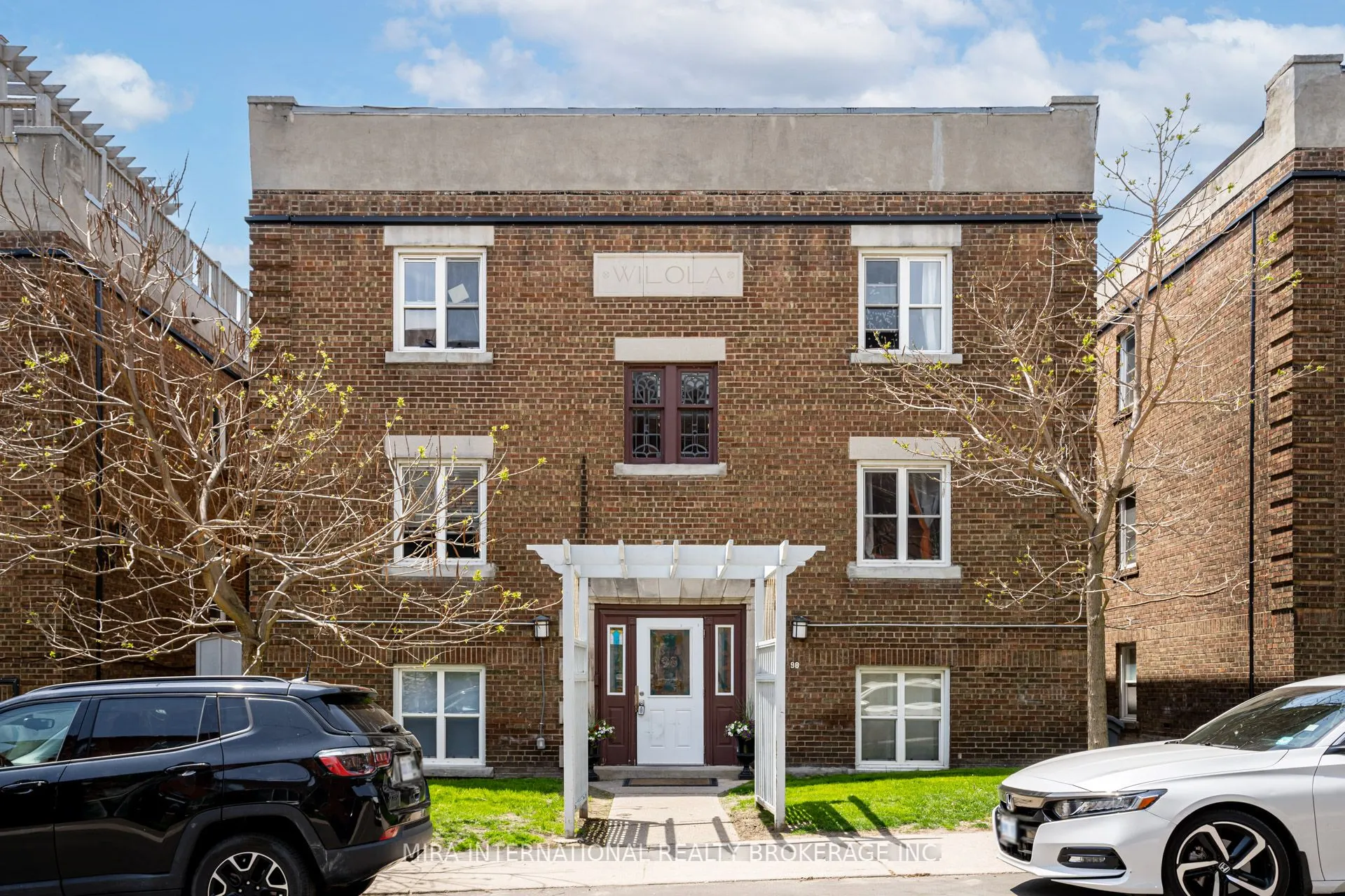 98 Leuty Avenue #C5