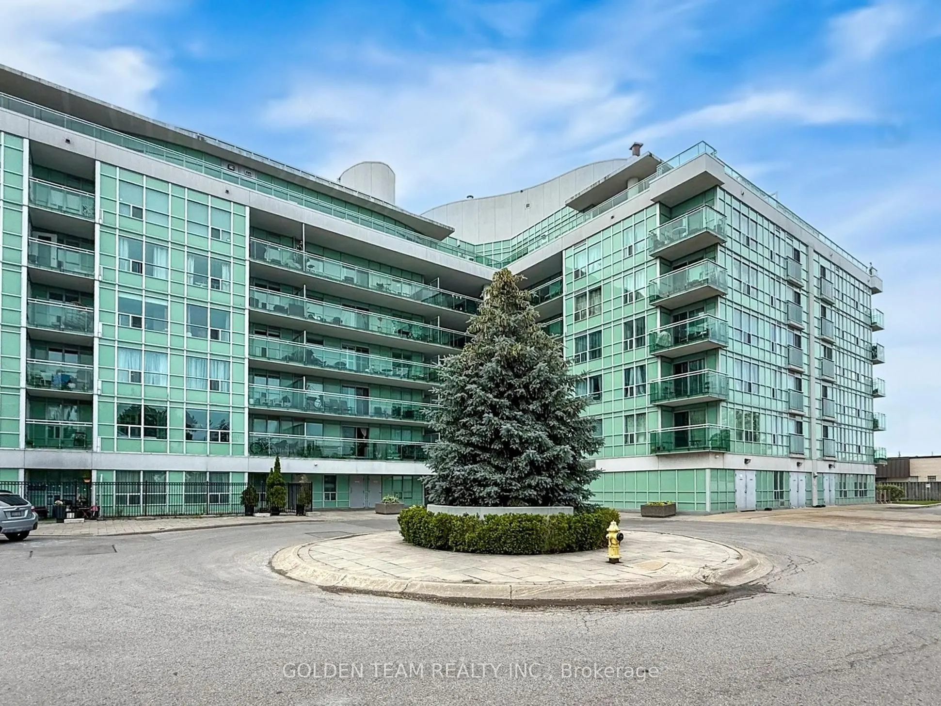 60 Fairfax Crescent #531