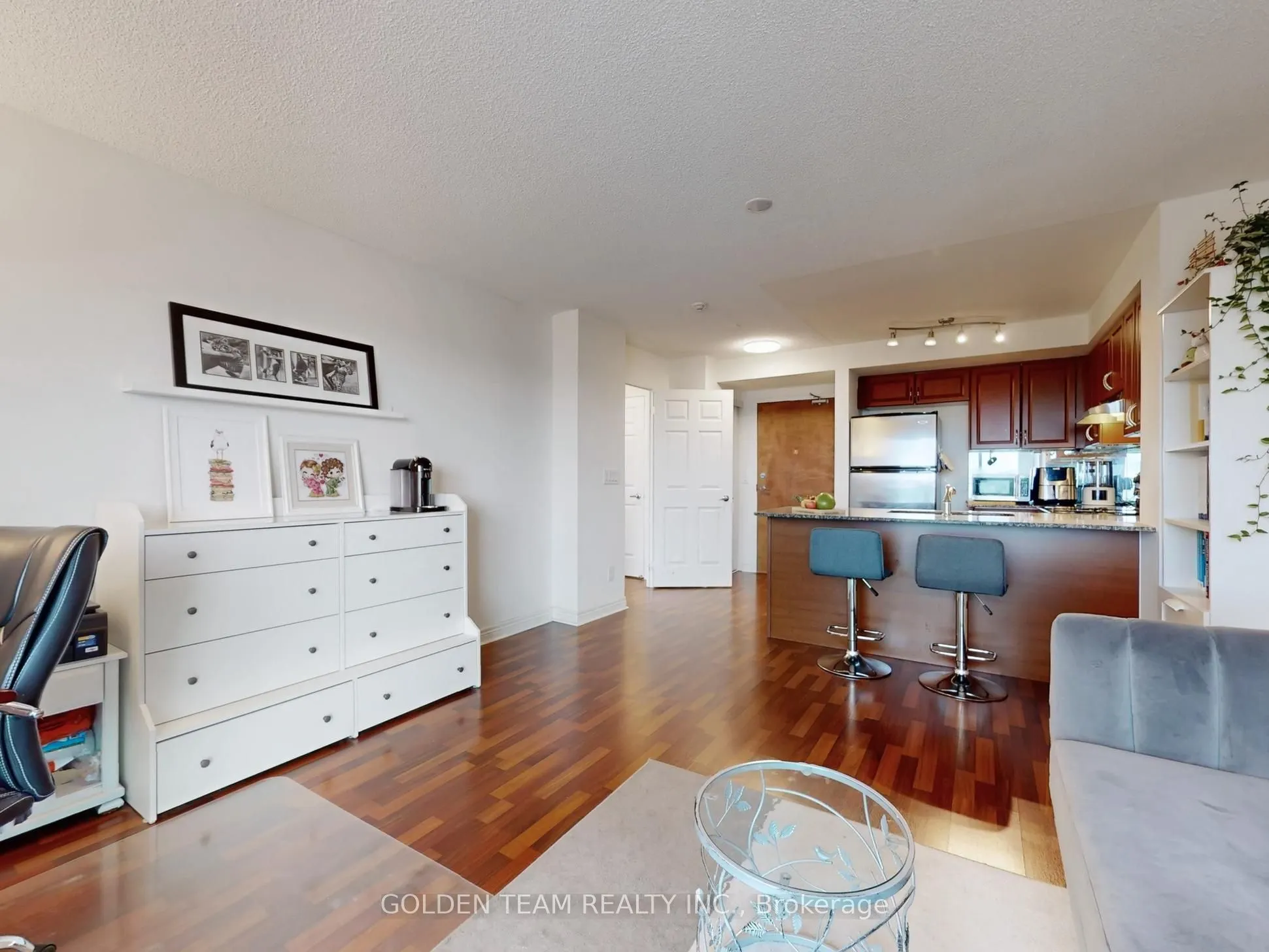 60 Fairfax Crescent #531