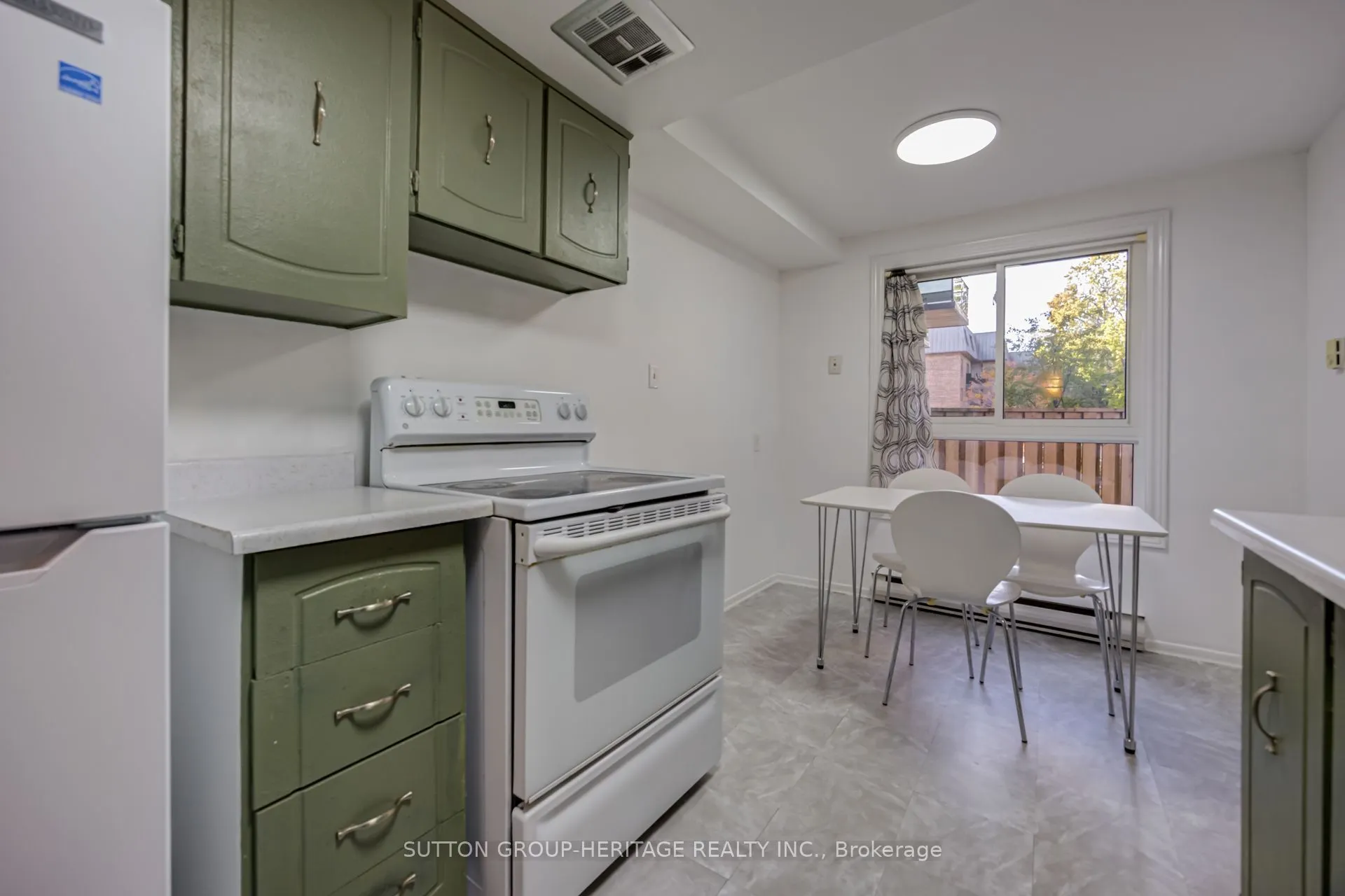 53 Taunton Road E #63