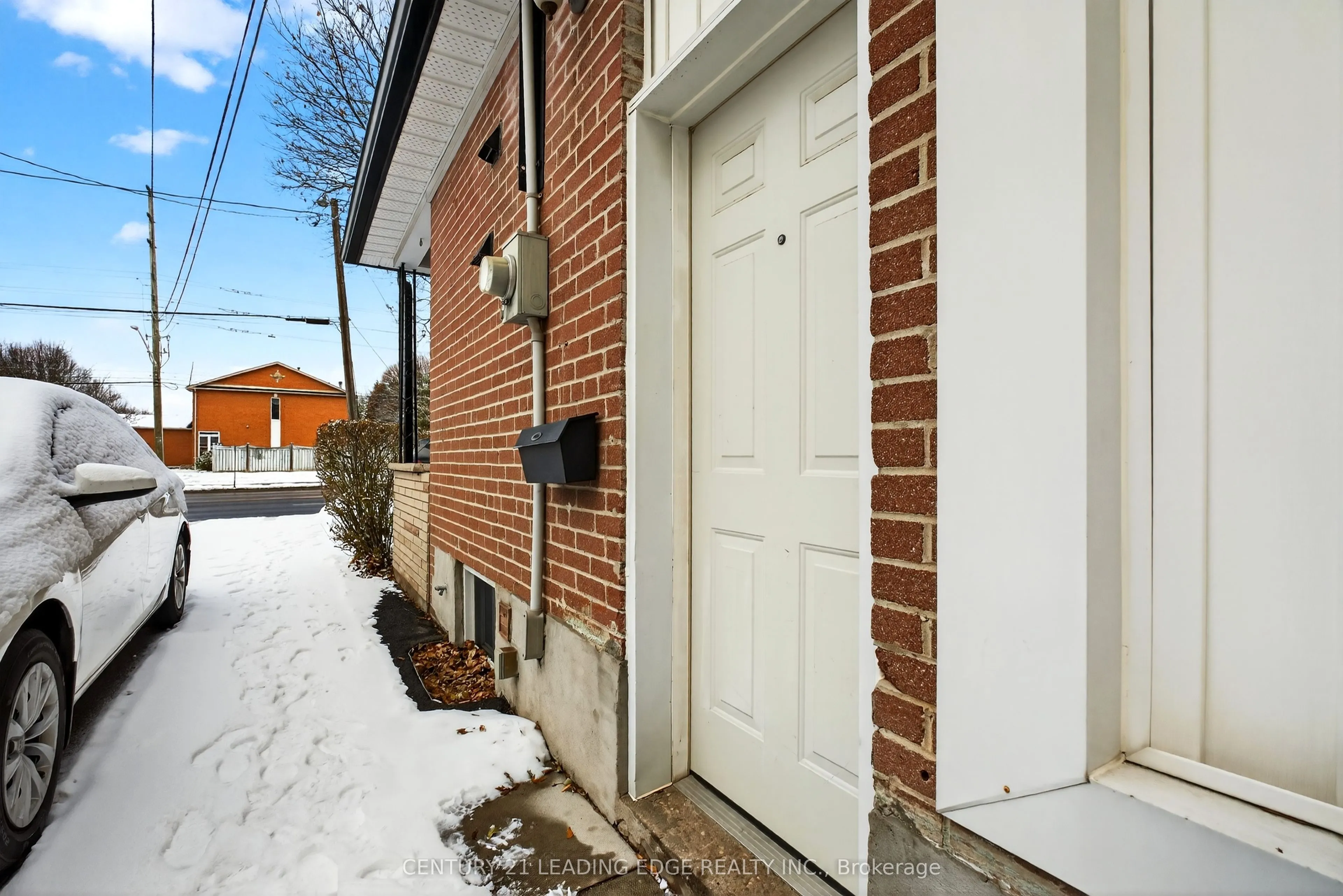 303 Rossland Road W #Basement