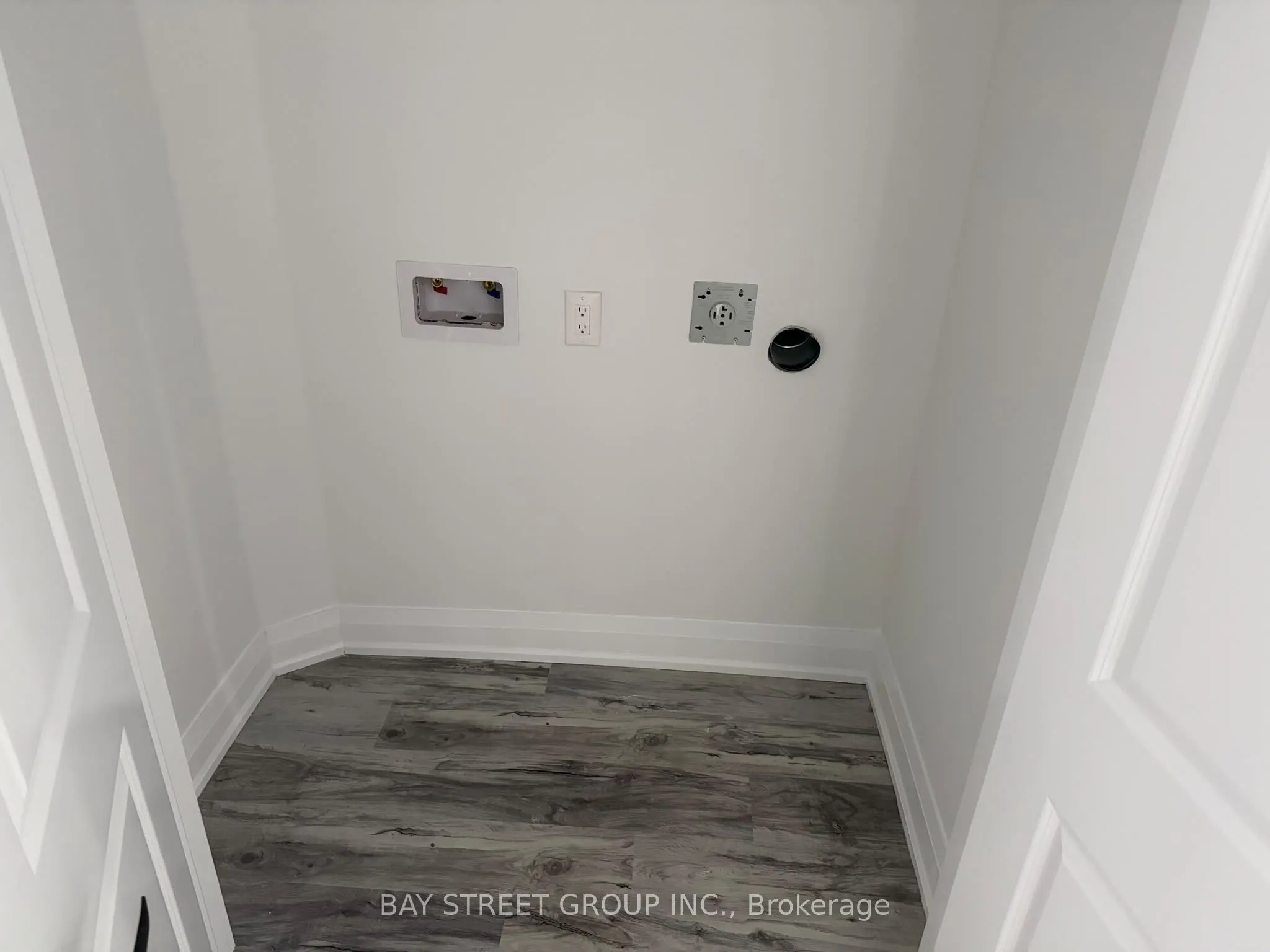 2918 Scotch Pine Lane #BASEMENT APPARTMENT