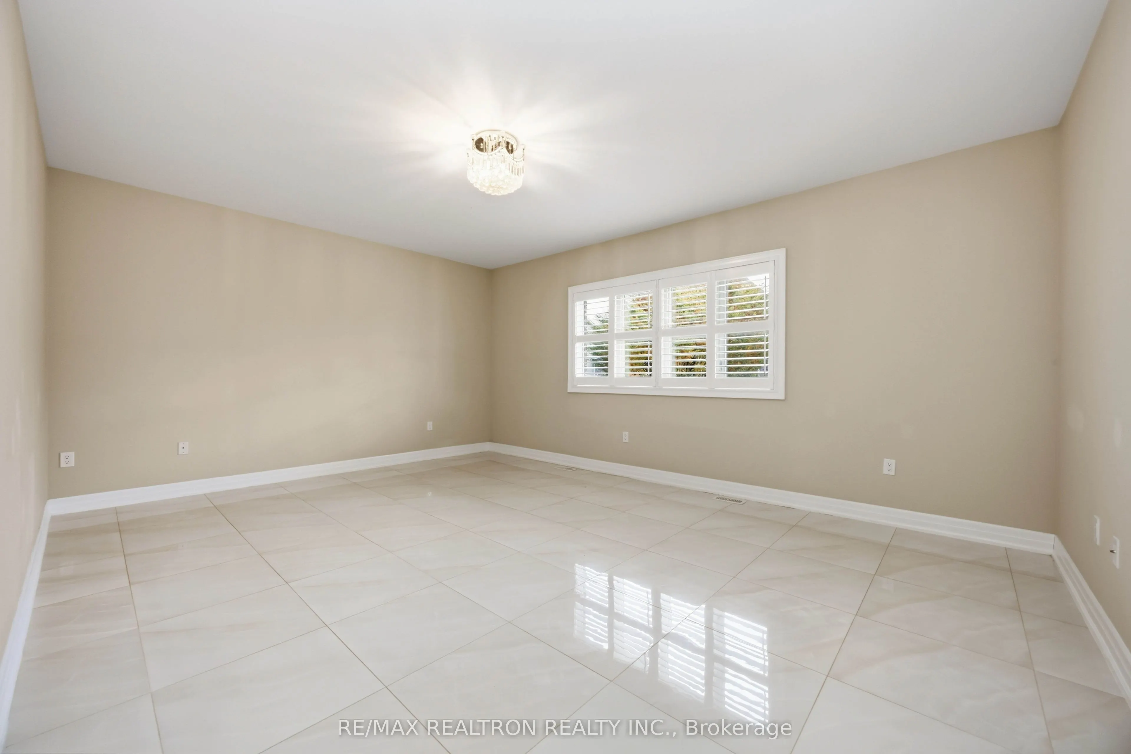 1917 Fairport Road