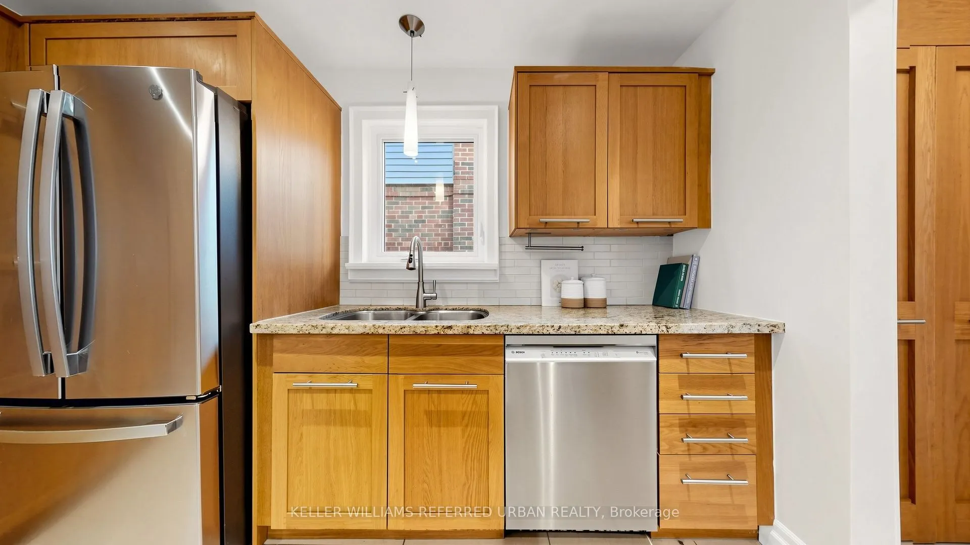 11 Crestland Avenue