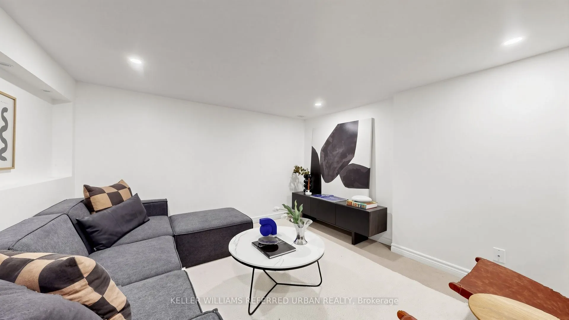 11 Crestland Avenue