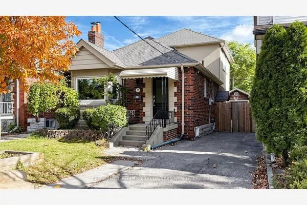 11 Crestland Avenue