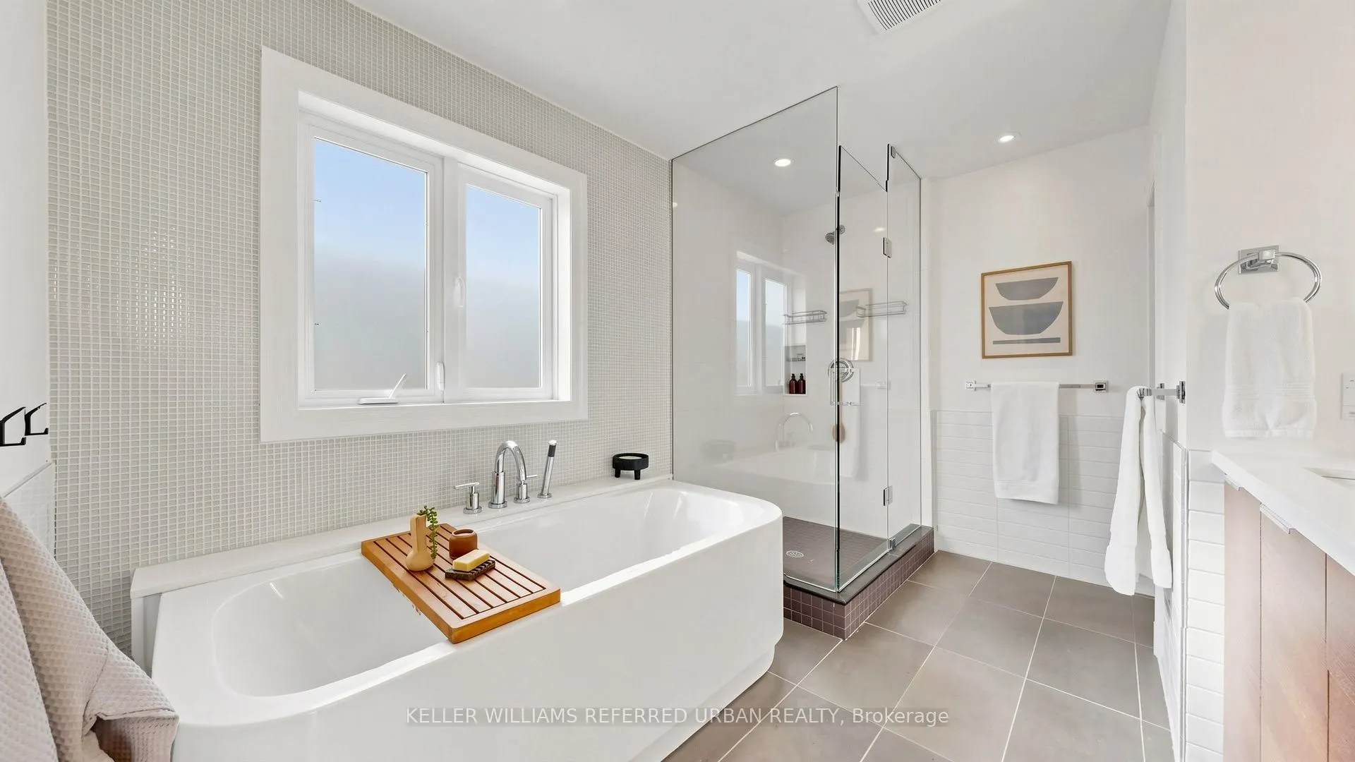 11 Crestland Avenue