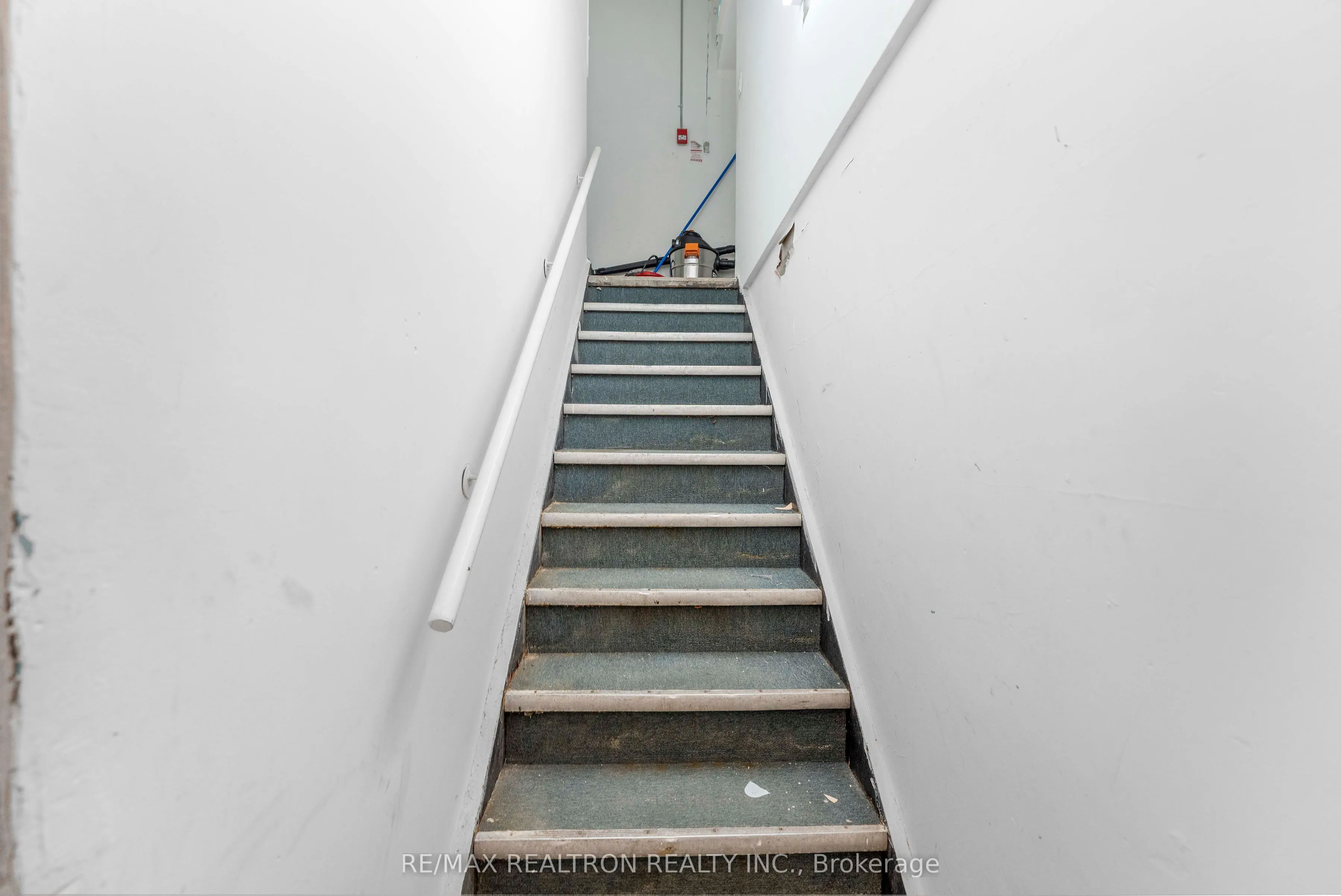 2388 Eglinton Avenue