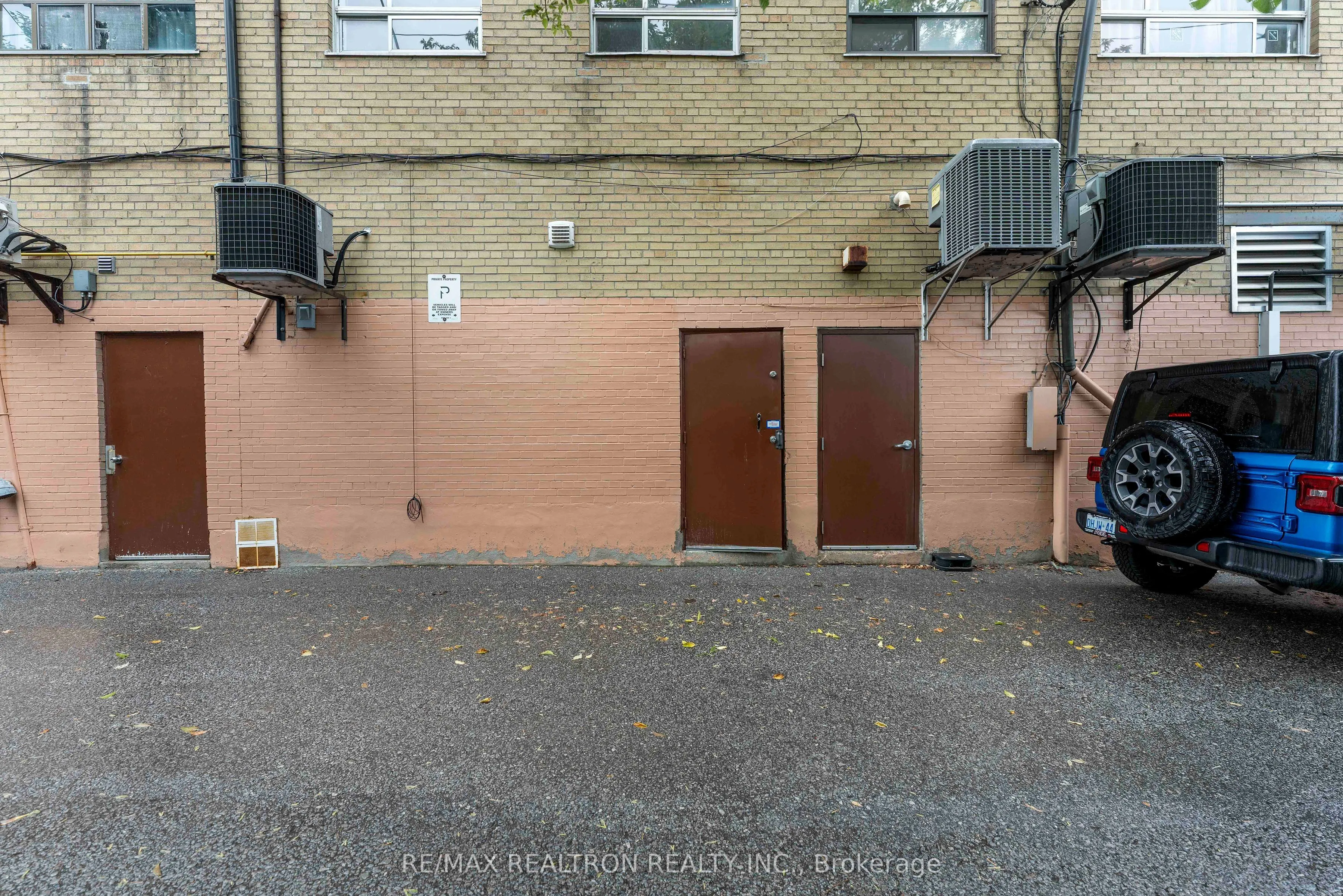 2388 Eglinton Avenue