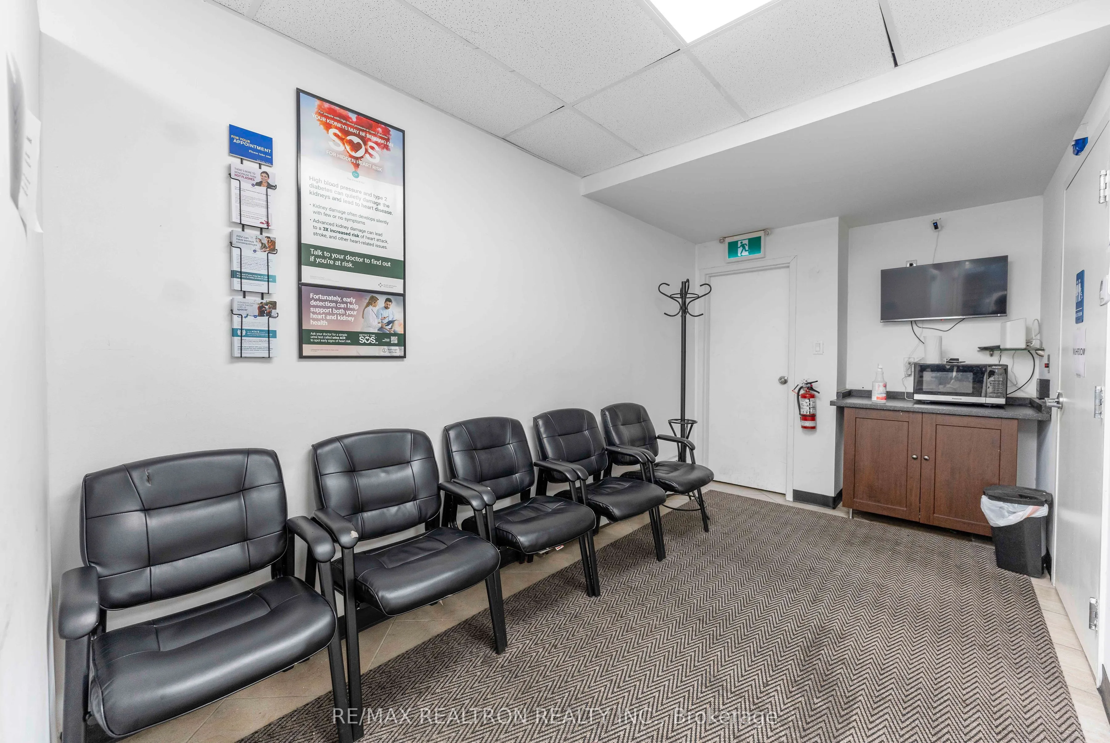 2388 Eglinton Avenue