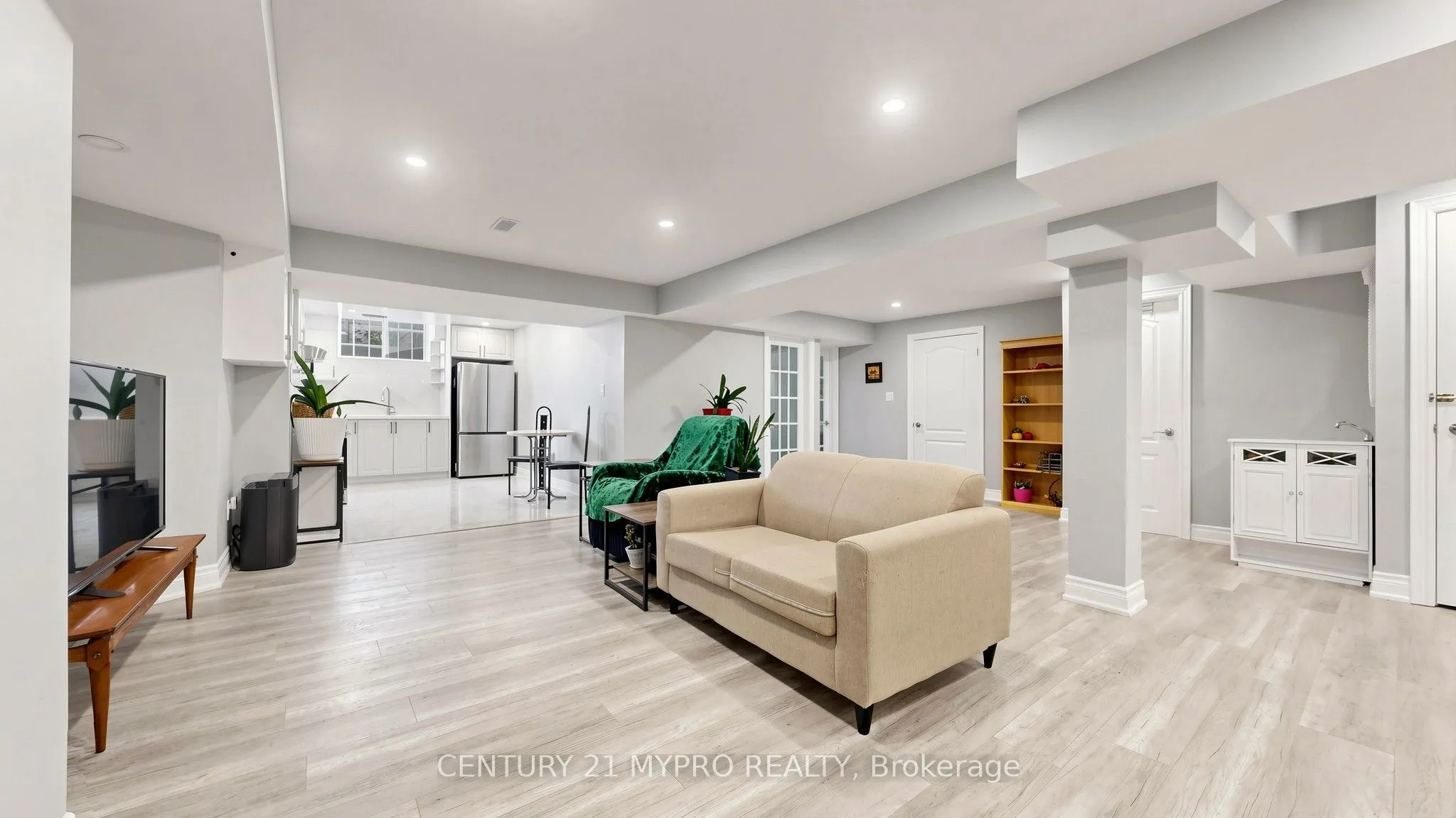 1100 Nugent Court