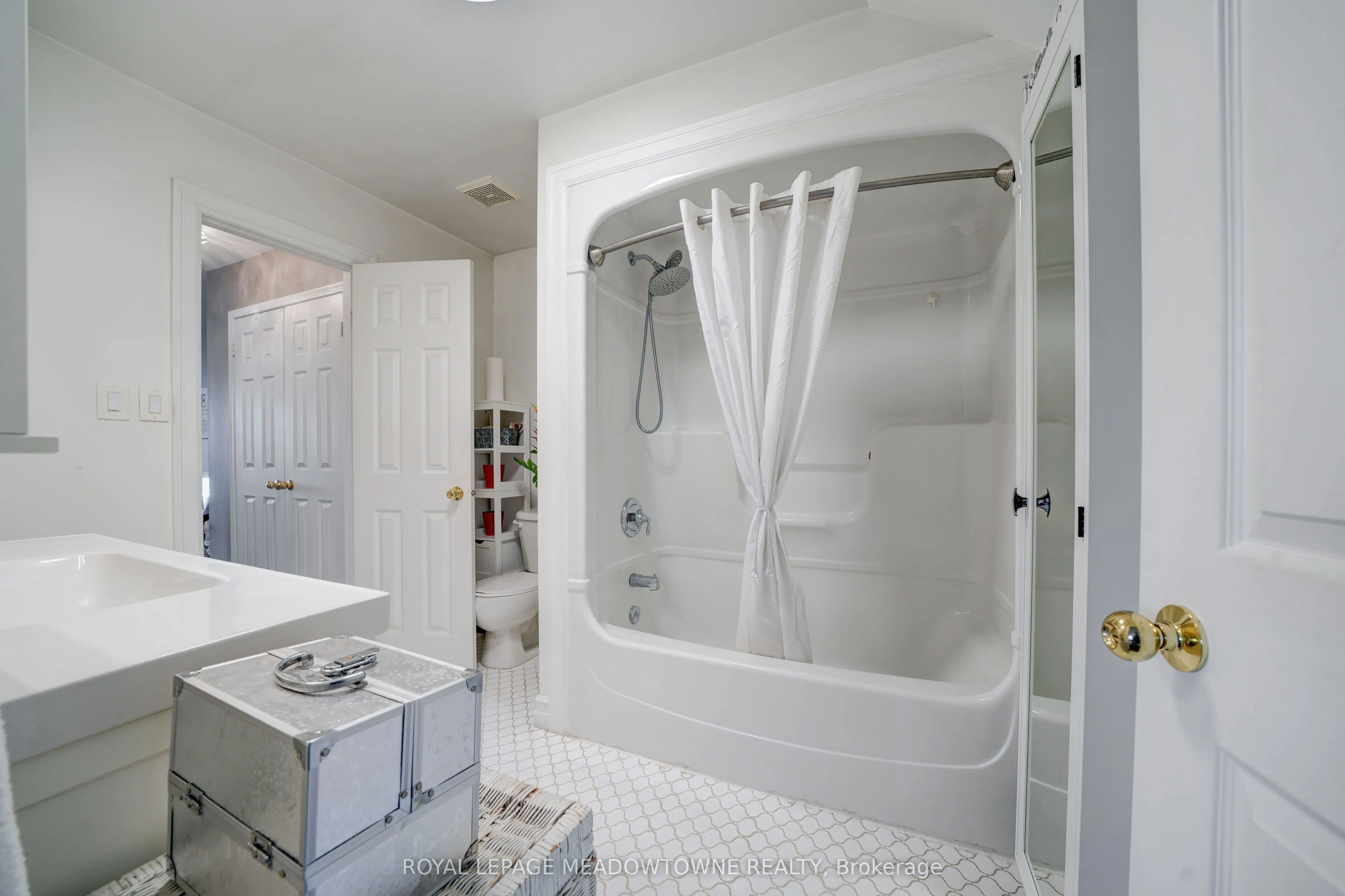 494 Flagstone Court