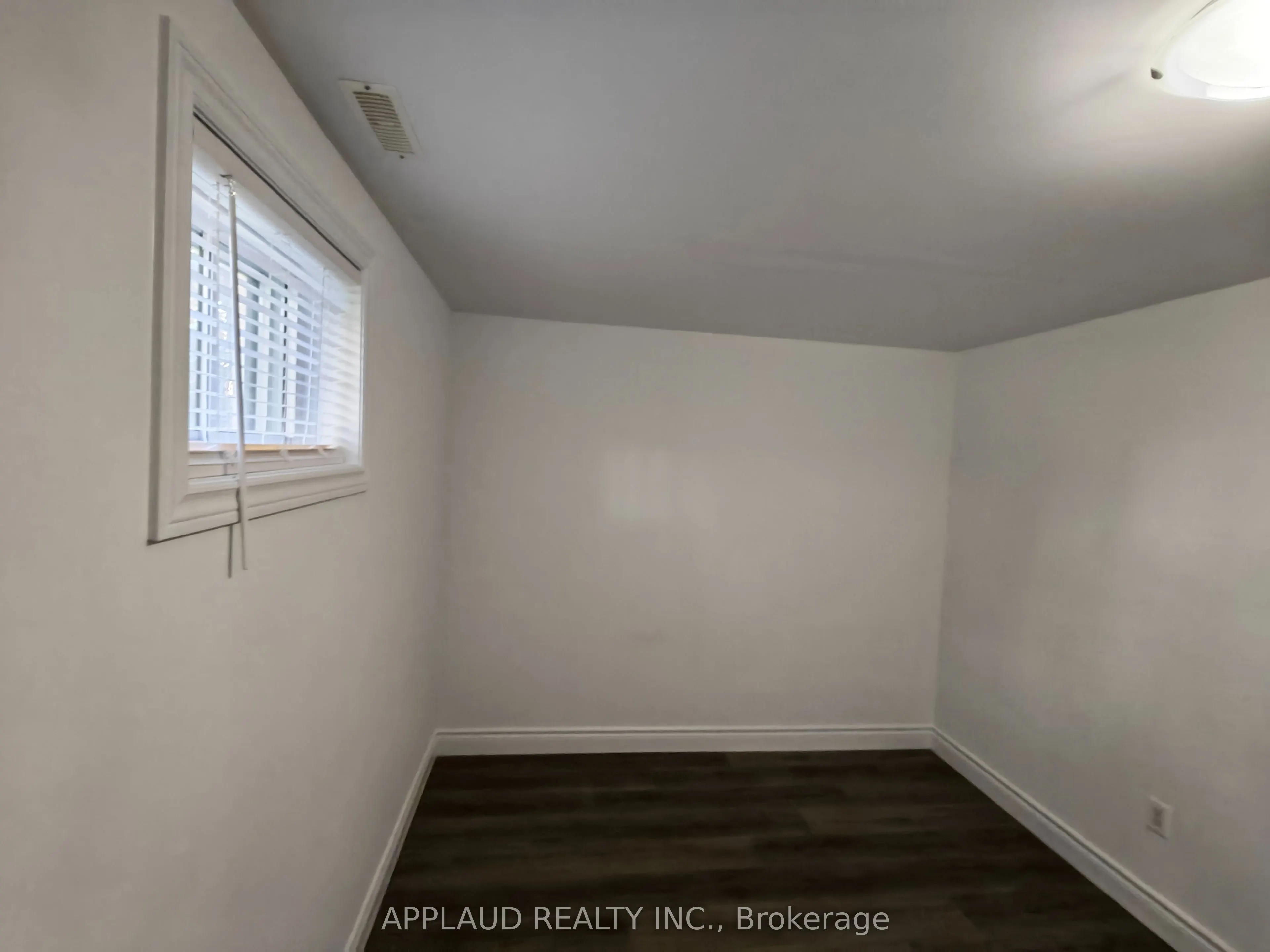 14 Pitfield Road #Lower