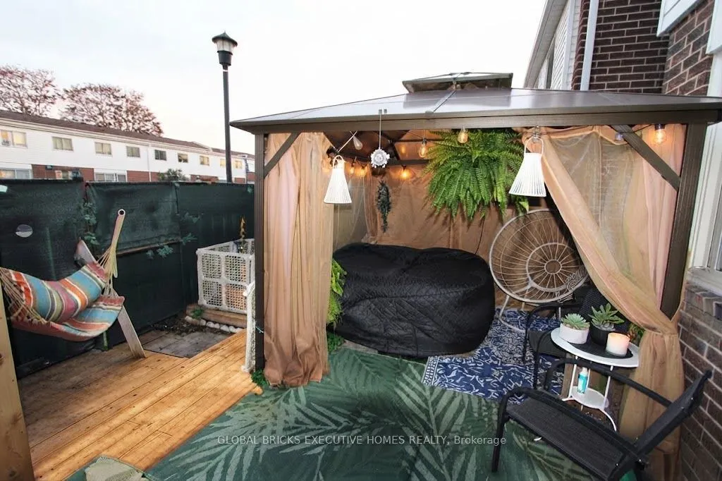 1010 Glen Street #124