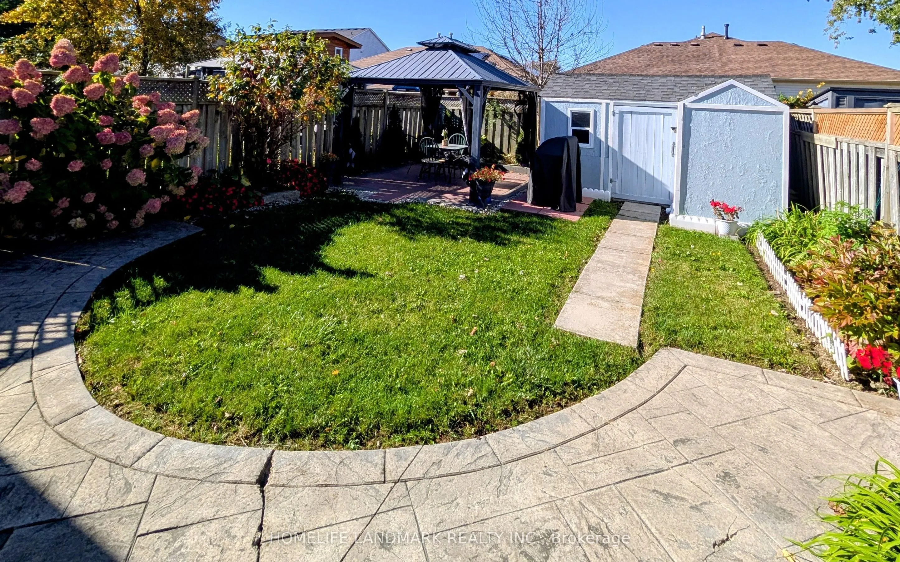 1442 Connery Crescent
