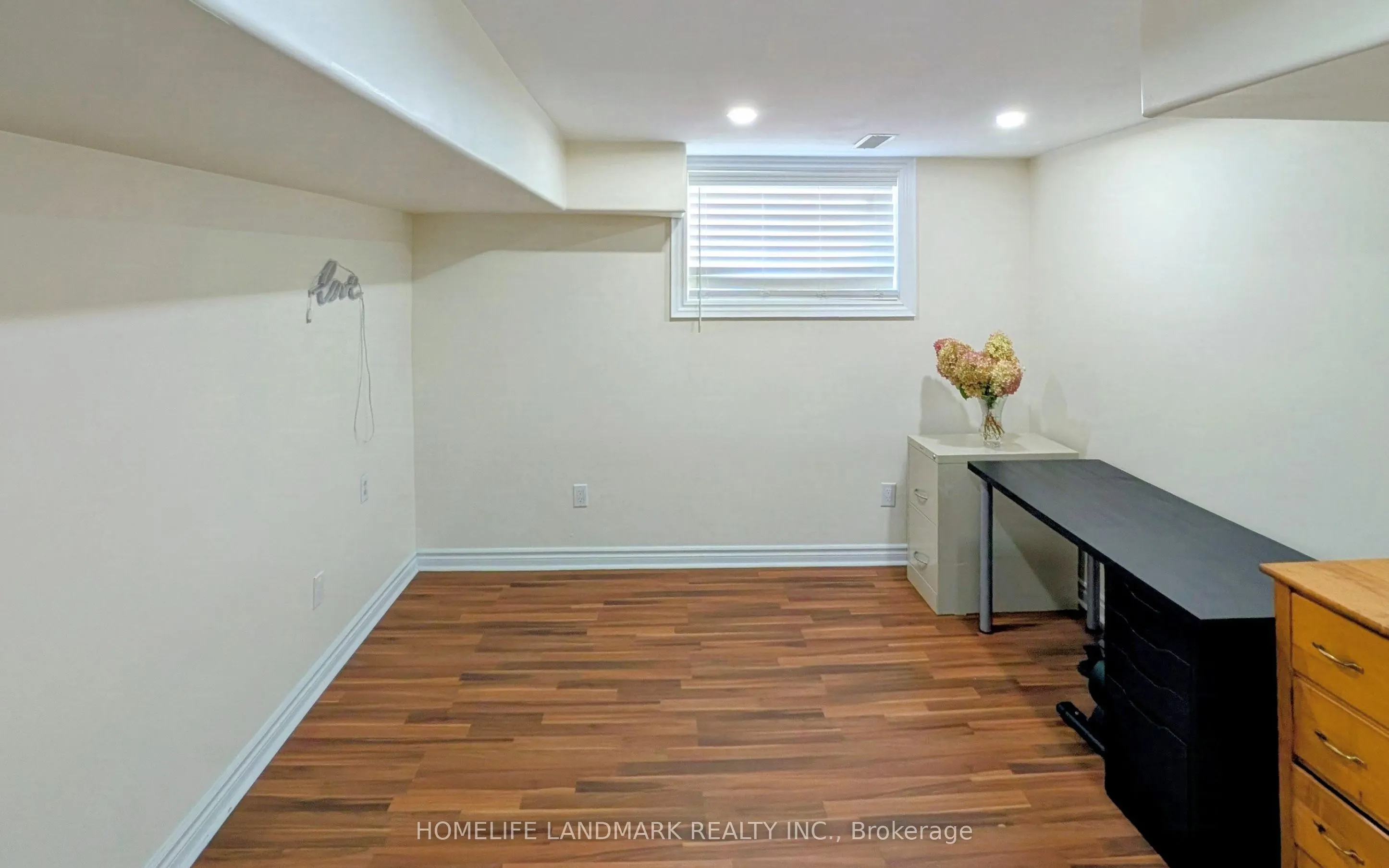 1442 Connery Crescent