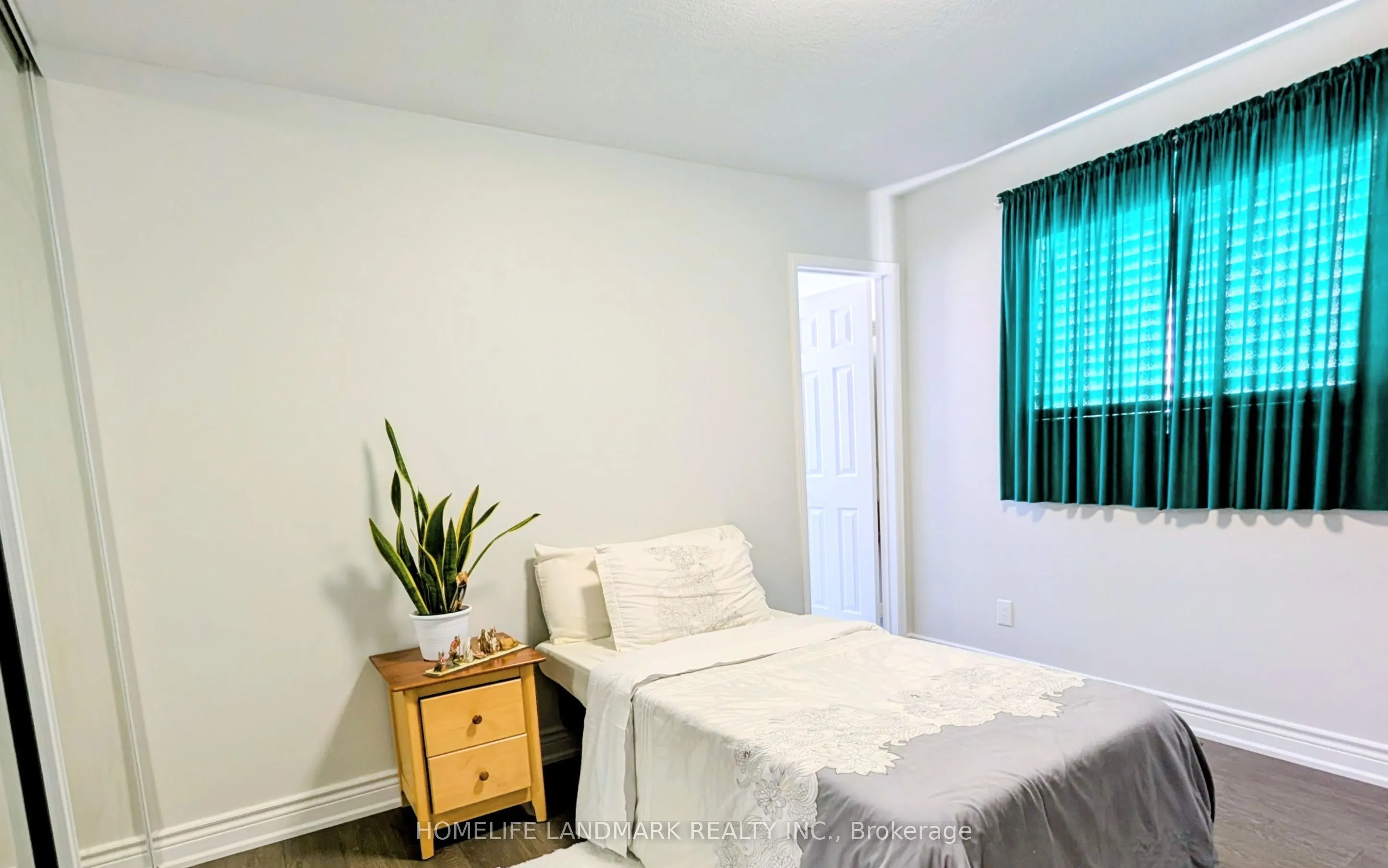 1442 Connery Crescent