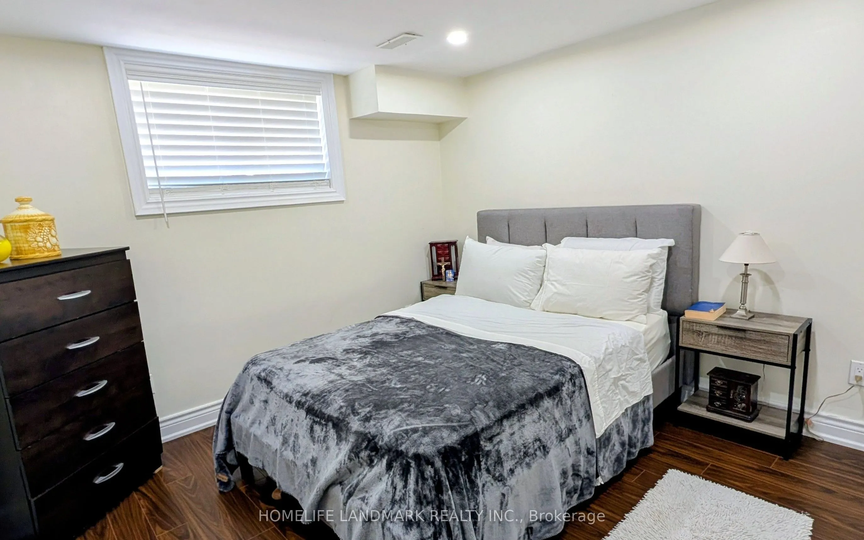 1442 Connery Crescent