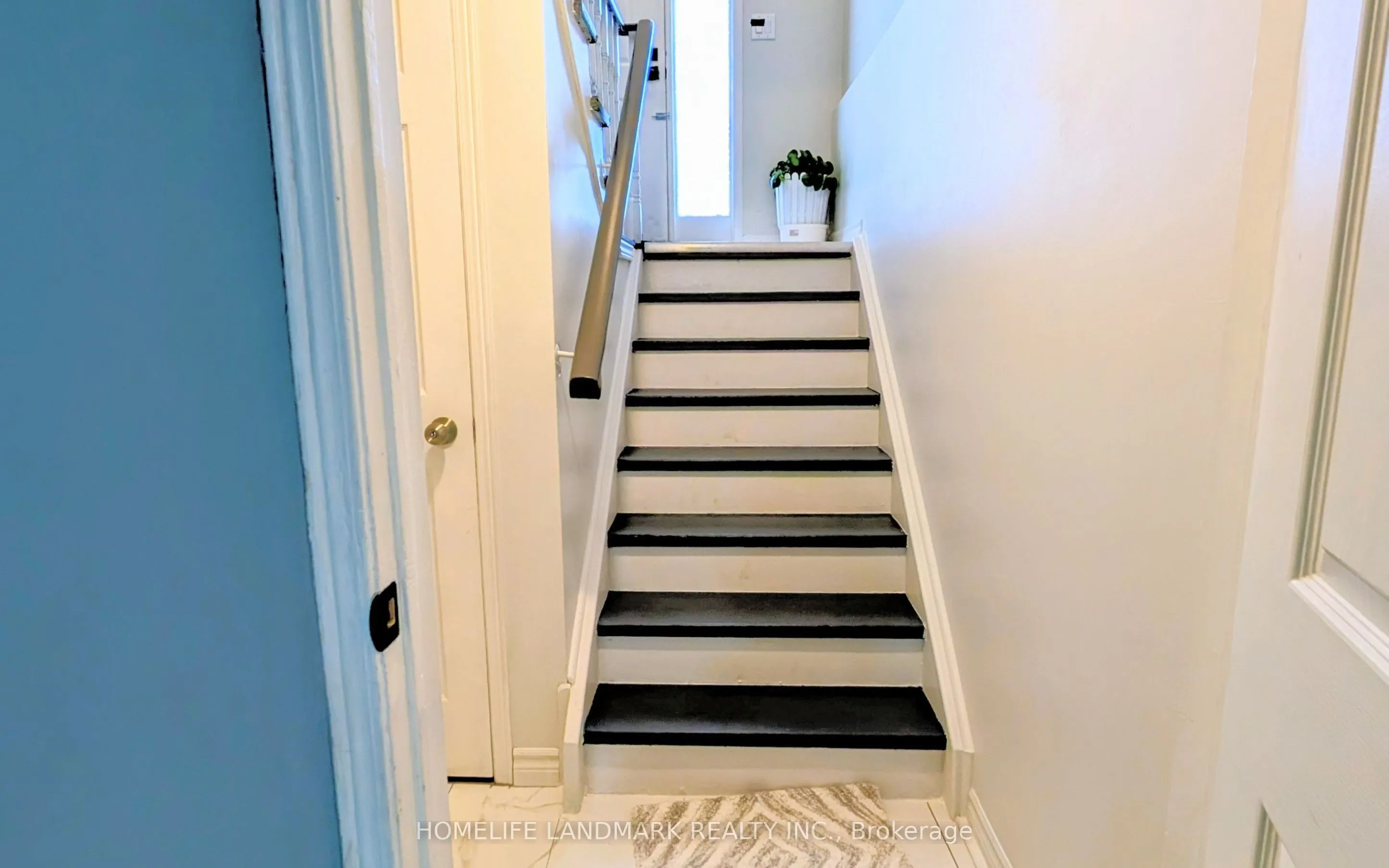 1442 Connery Crescent