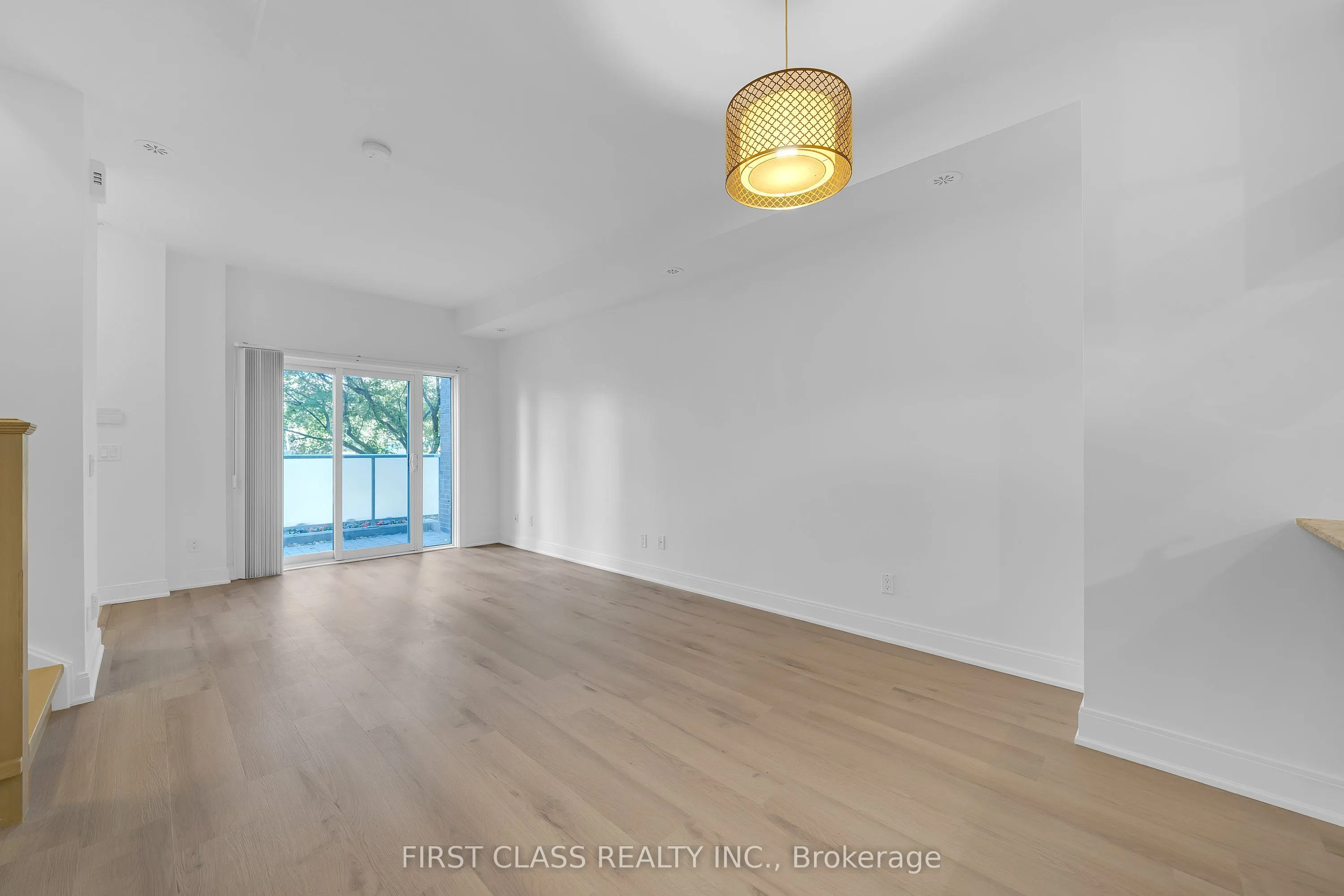310 Village Green Square #14
