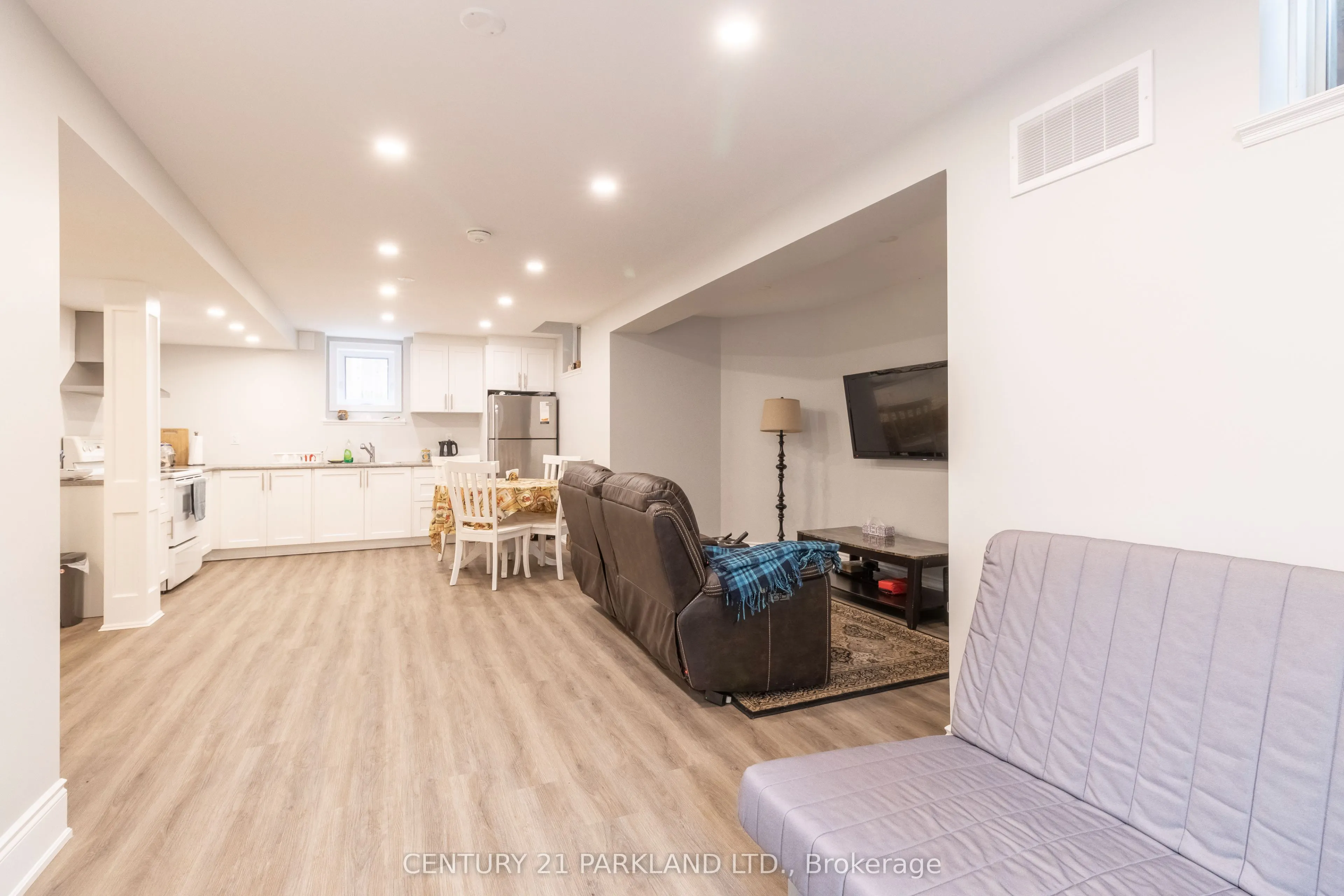 18 Napier Court