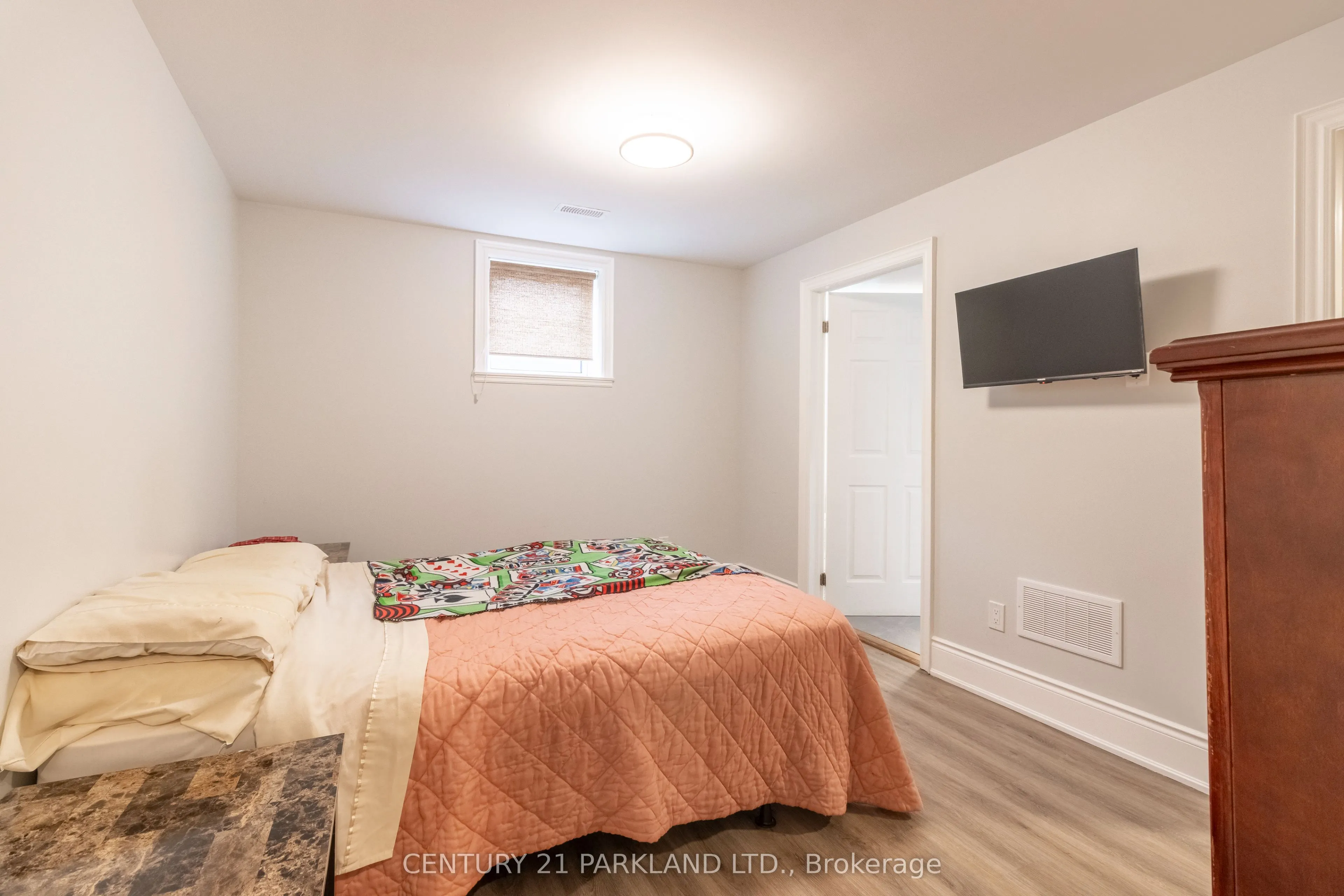 18 Napier Court