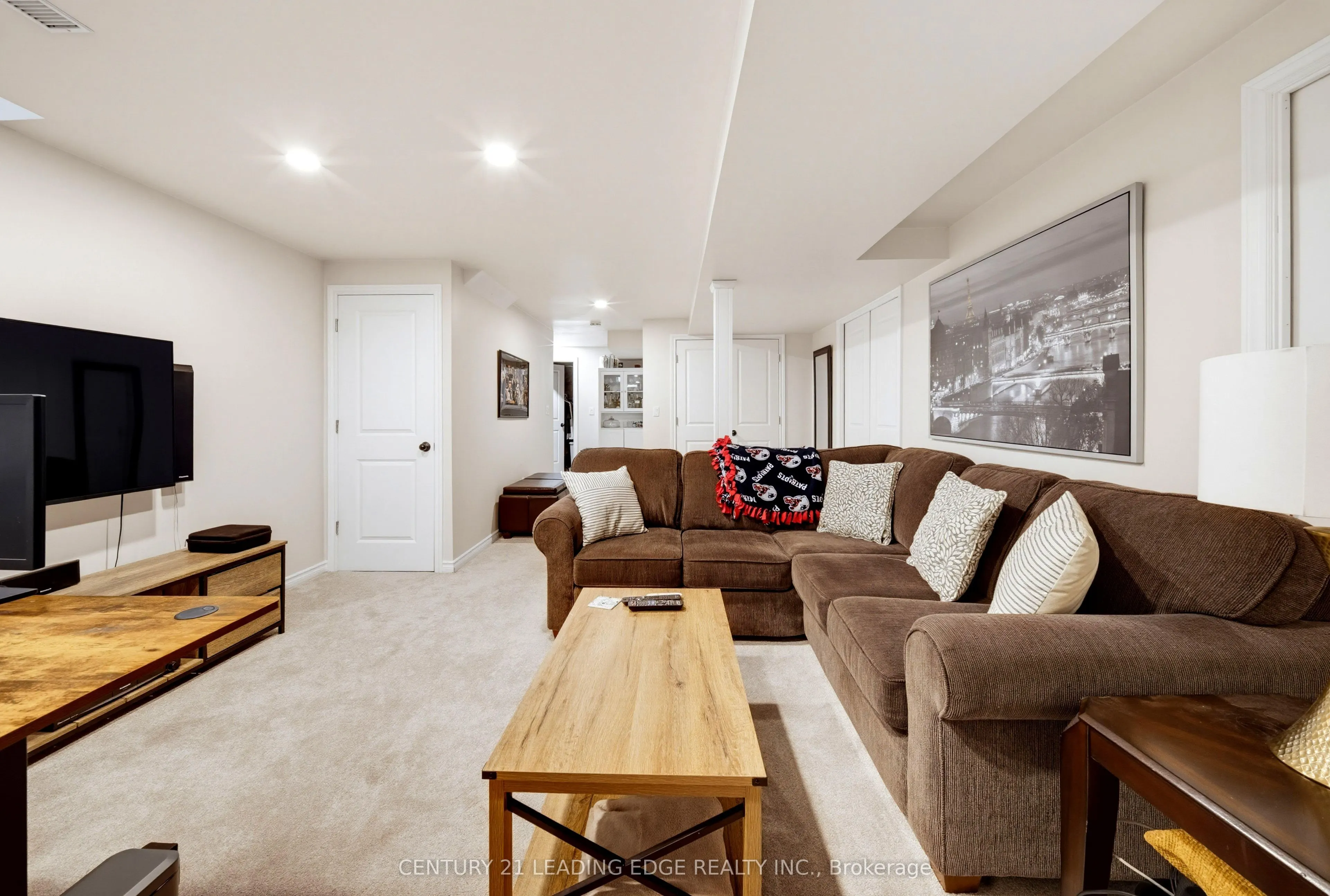 10 Dodds Square